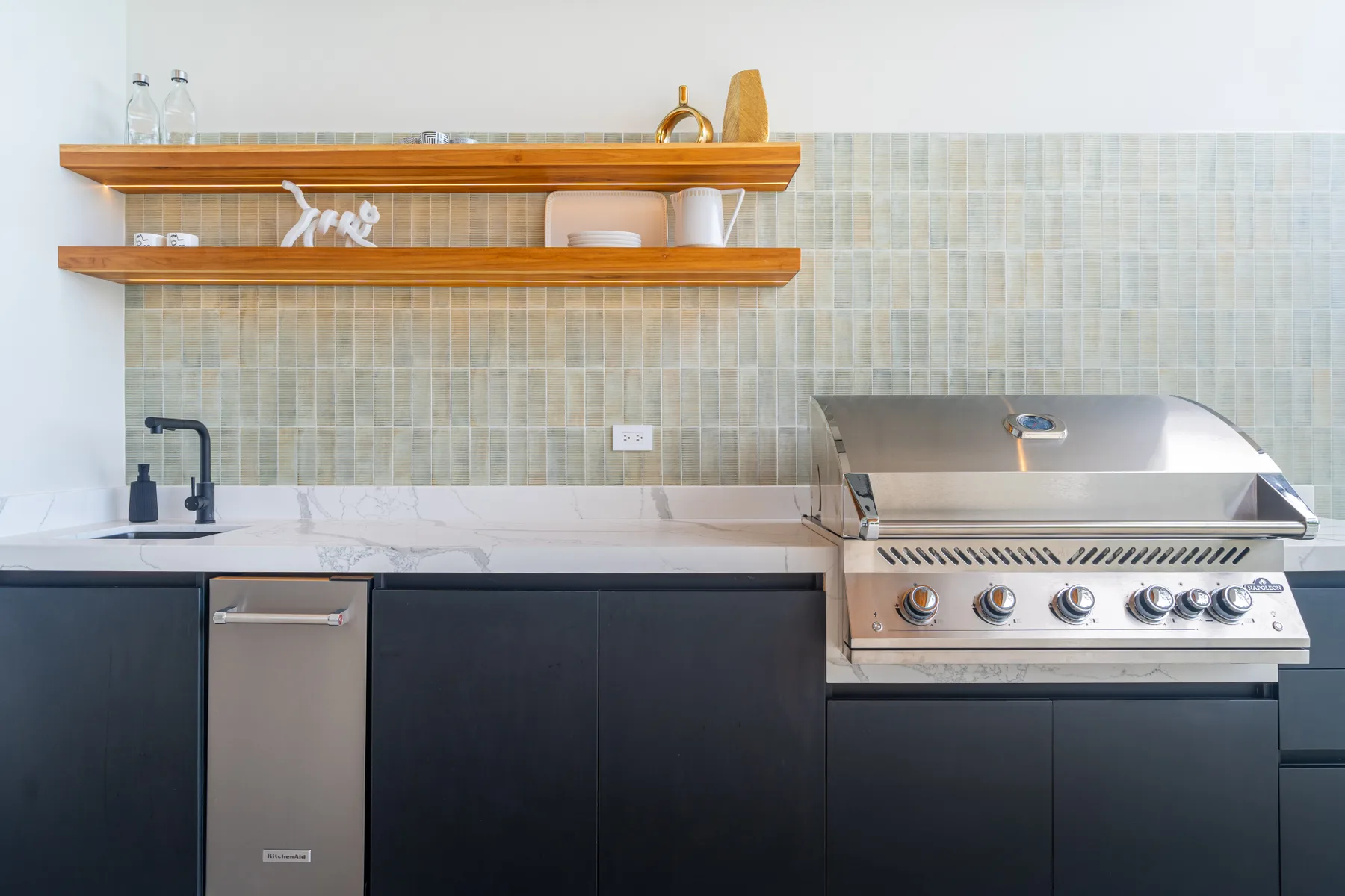 Acqua Blu &mdash; the outdoor grill