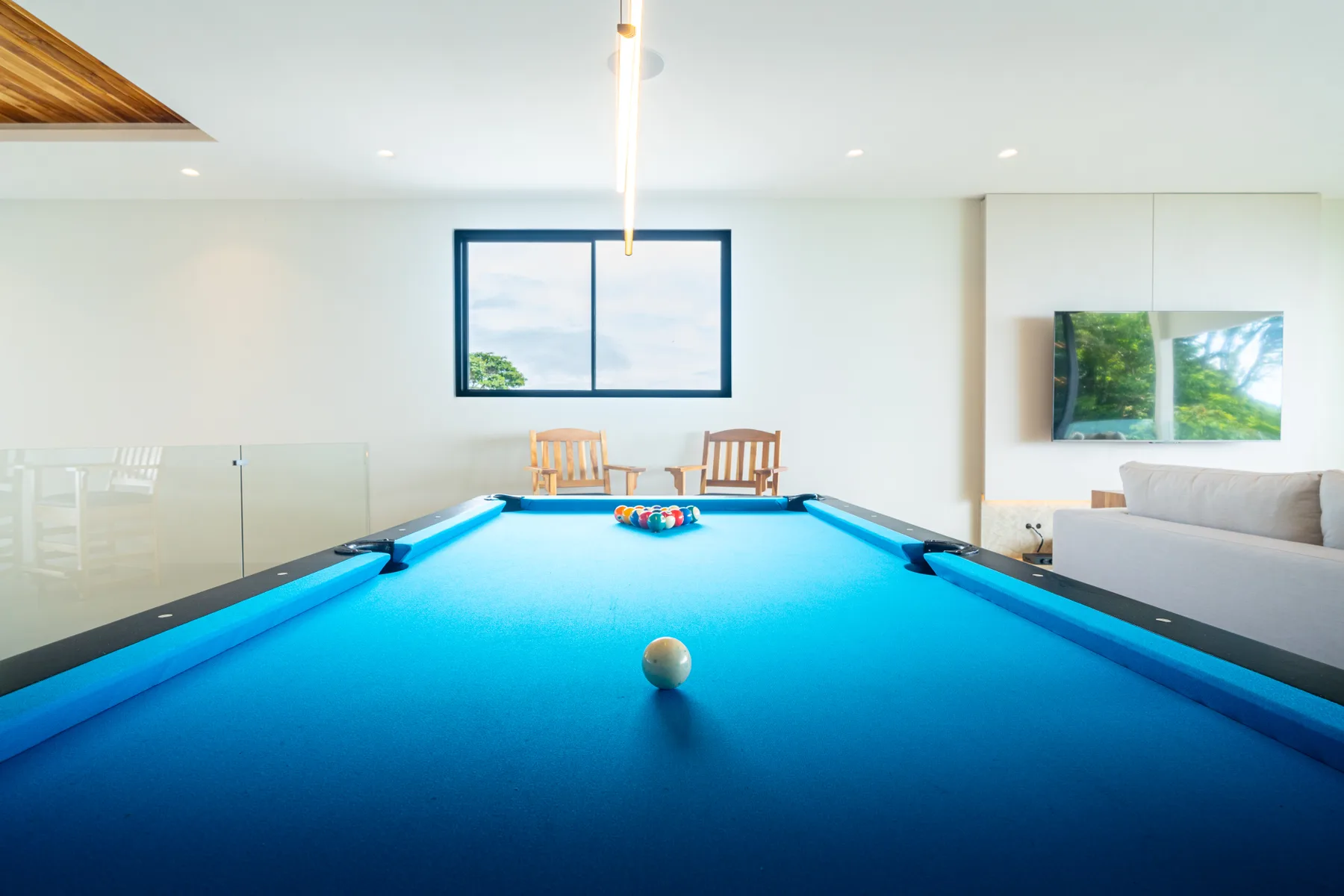 Acqua Blu &mdash; the billiards room