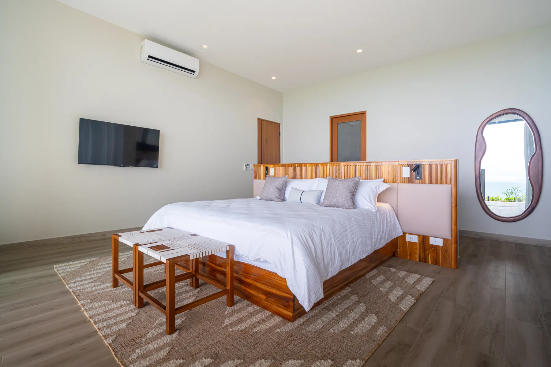 Acqua Blu &mdash; the primary suite