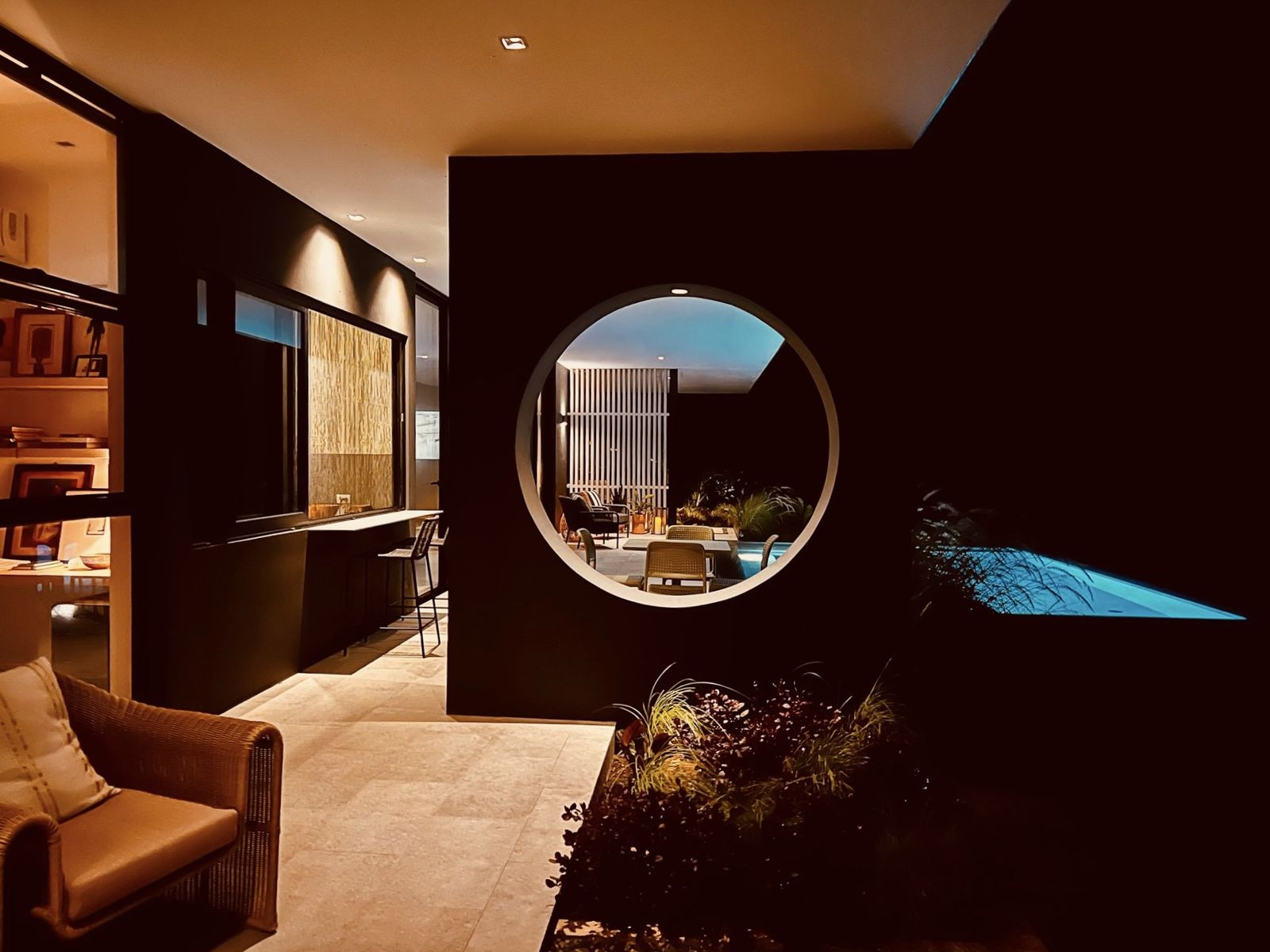 The interior, with the round window drawing the view inside