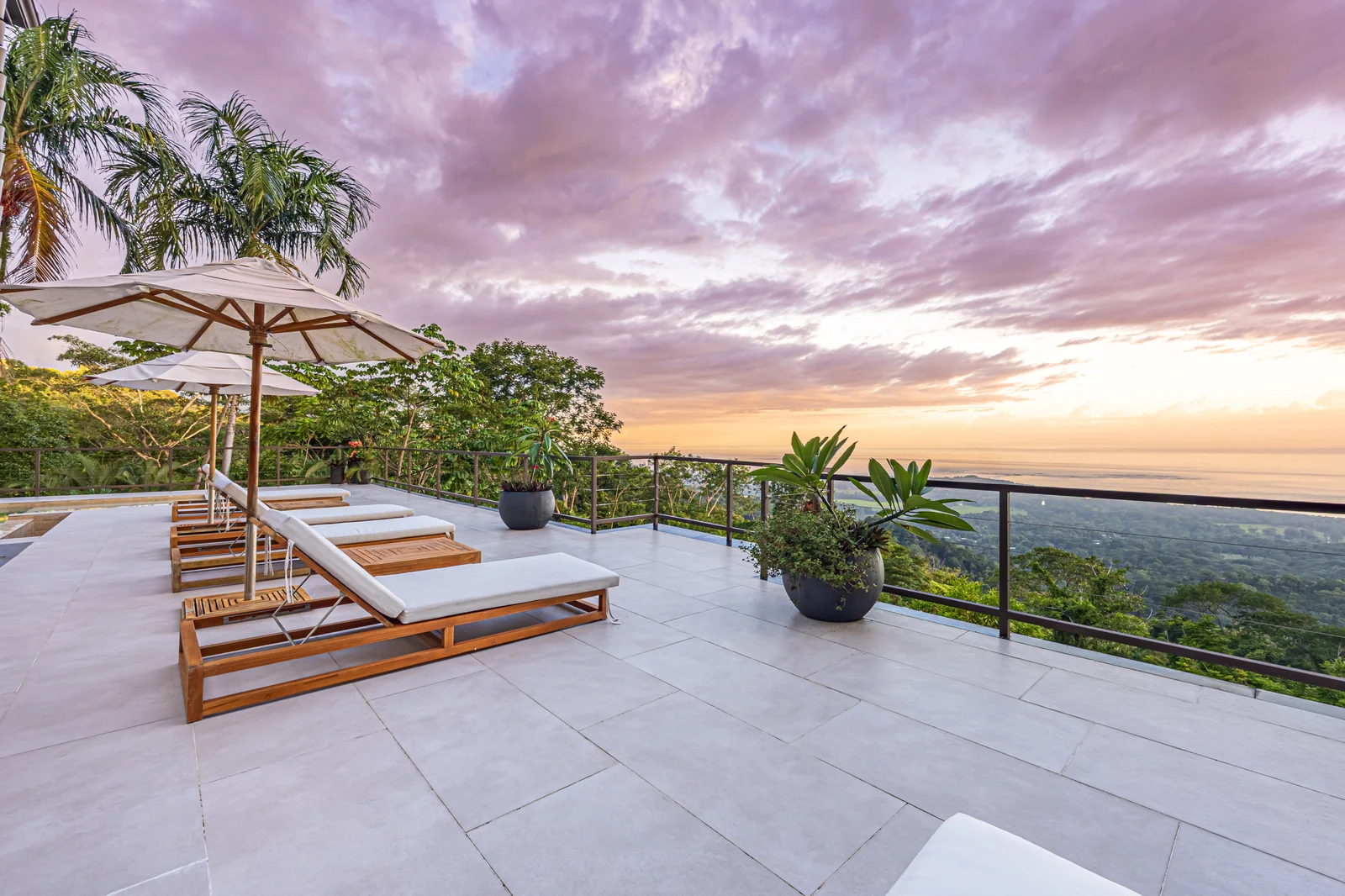 Casa Ballena &mdash; the terrace at sunset
