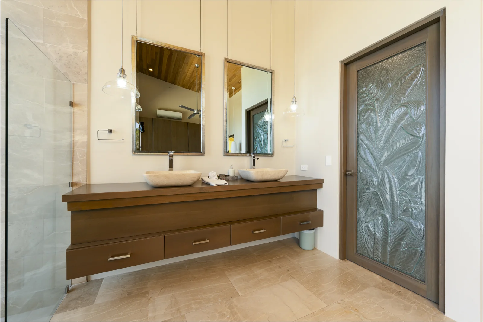 Casa Horizonte &mdash; the primary bathroom with its dual vanity
