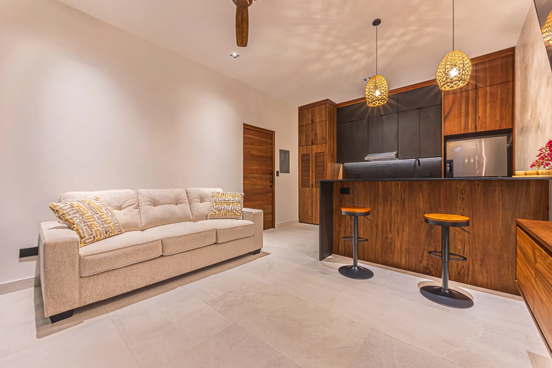 Casa Koules &mdash; the living space and the kitchen