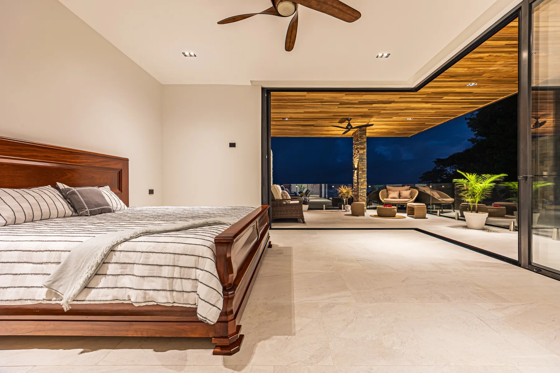 Casa Koules &mdash; a bedroom open to the view
