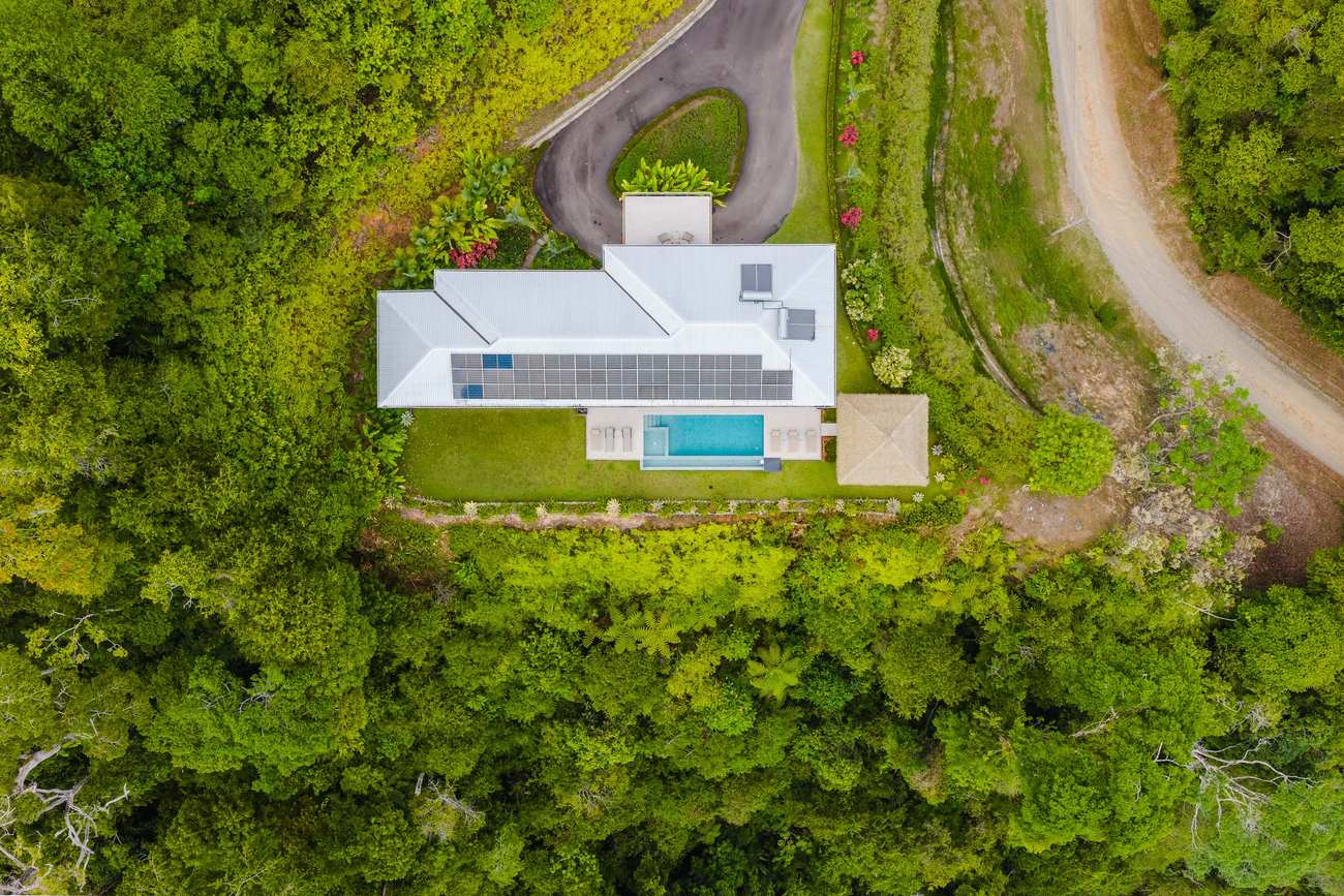 Casa Monta&ntilde;a &mdash; Directly above the house, pool and drive