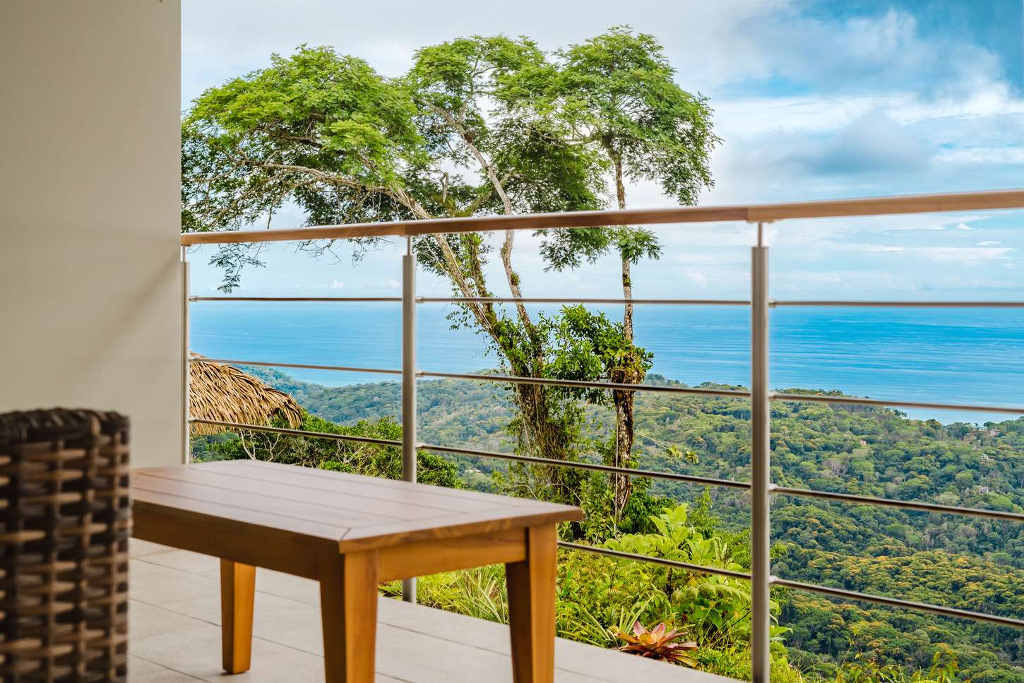 Casa Monta&ntilde;a &mdash; The open terrace above the canopy
