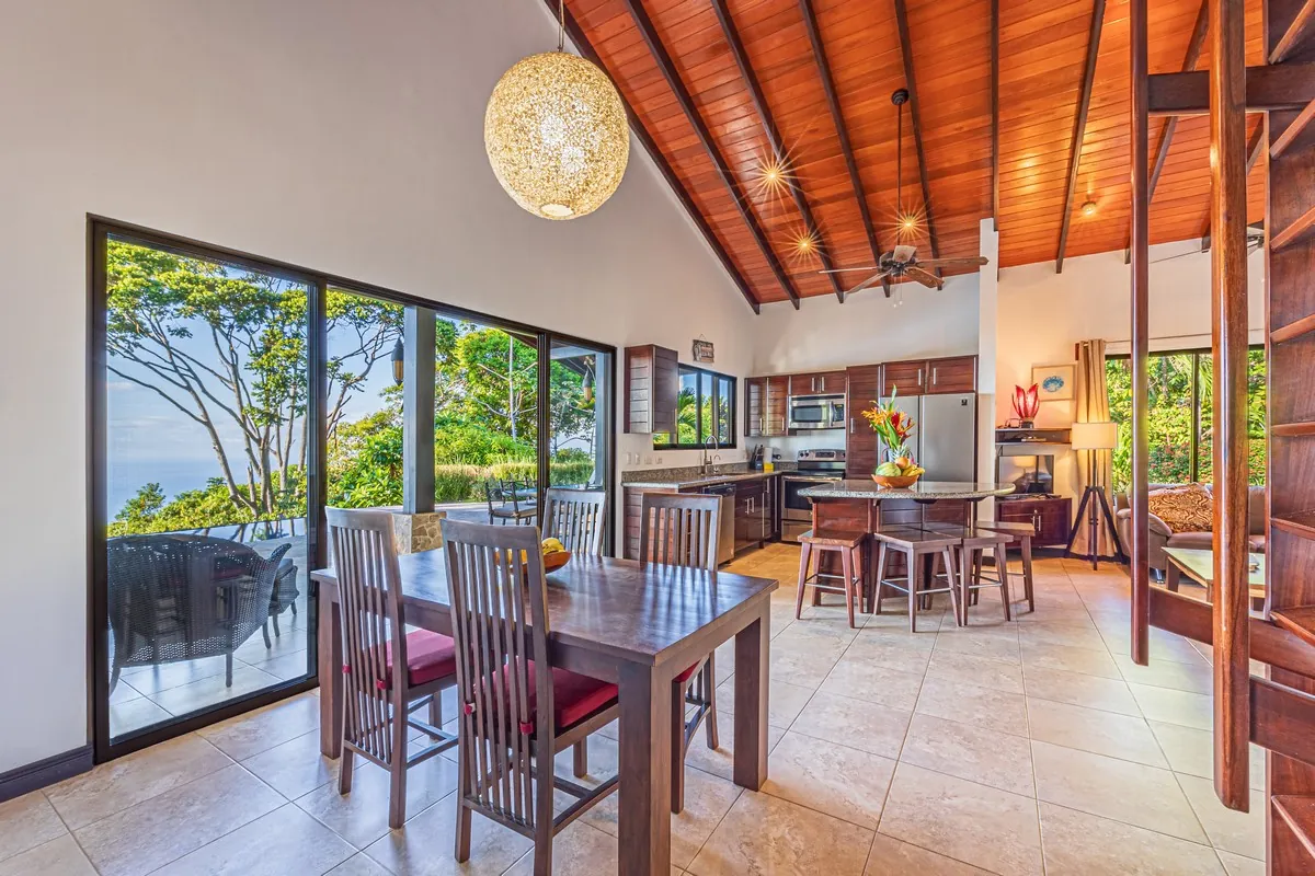 Casa Ola Azul &mdash; the dining area looking out to the ocean