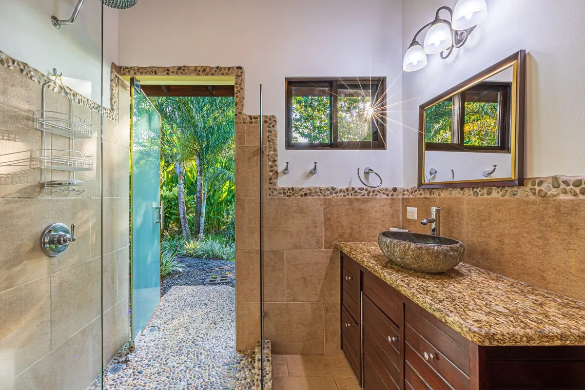 Casa Ola Azul &mdash; the bathroom