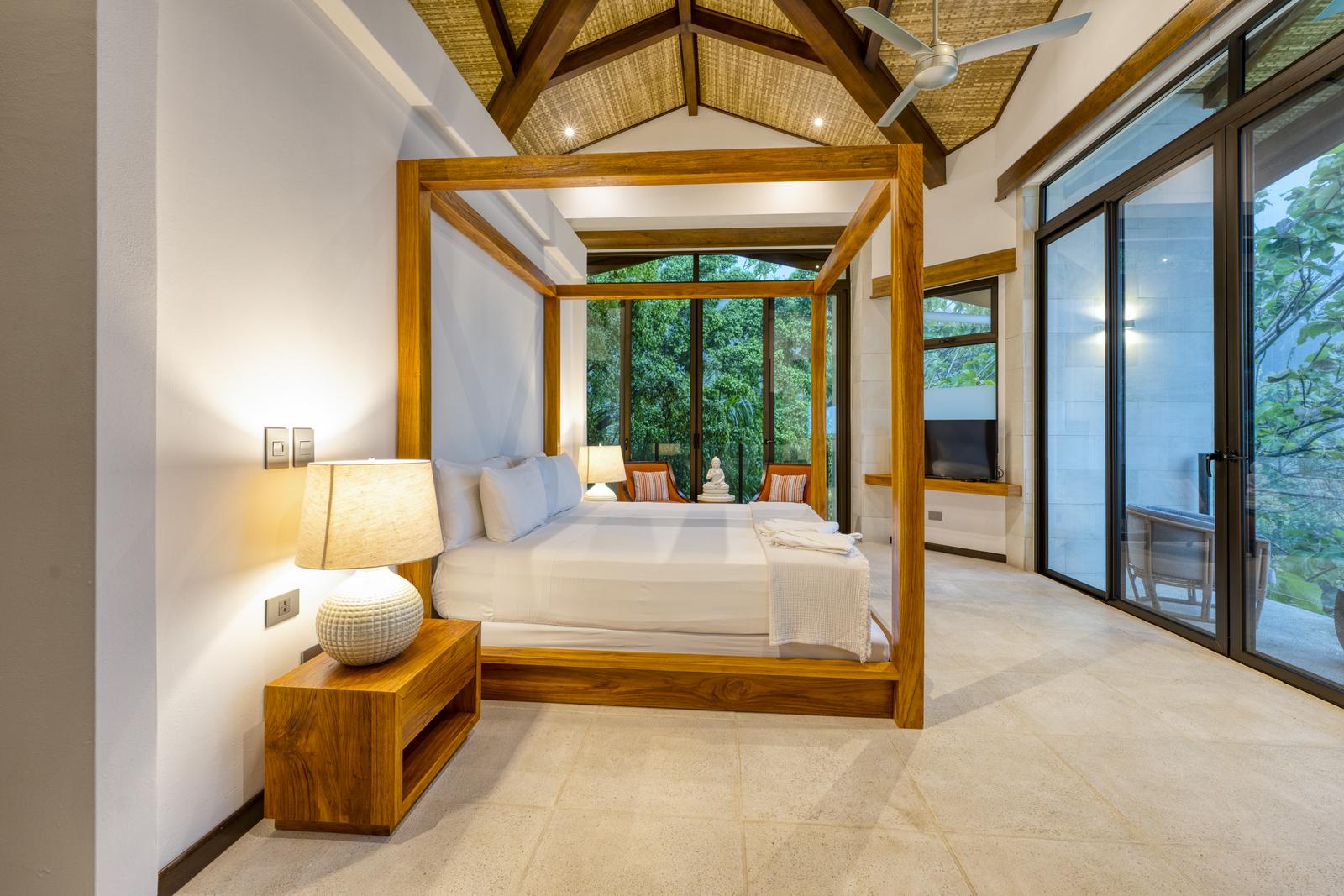 Casa SolAngelo &mdash; a canopy bed open to the jungle