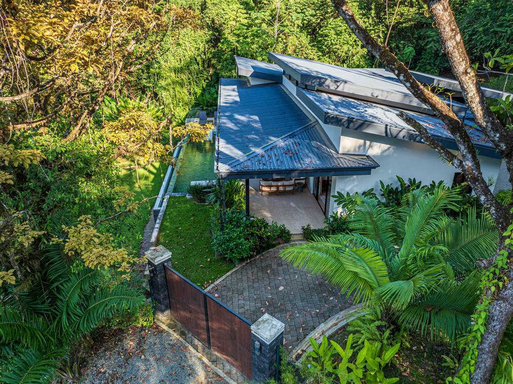 Casa Tango &mdash; Casa Tango from the air, set into 1.46 acres of jungle