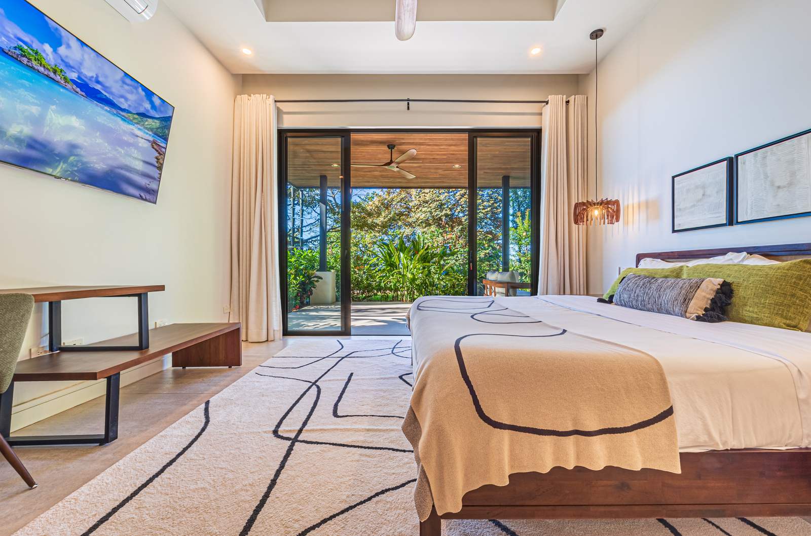 Casa Tango &mdash; A bedroom facing into the rainforest