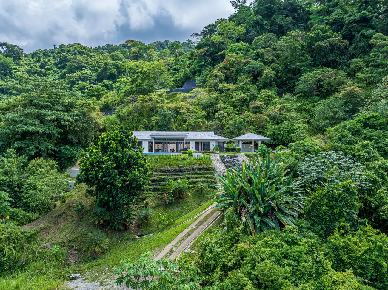 Casa Tranquilidad &mdash; the house and pool from the air
