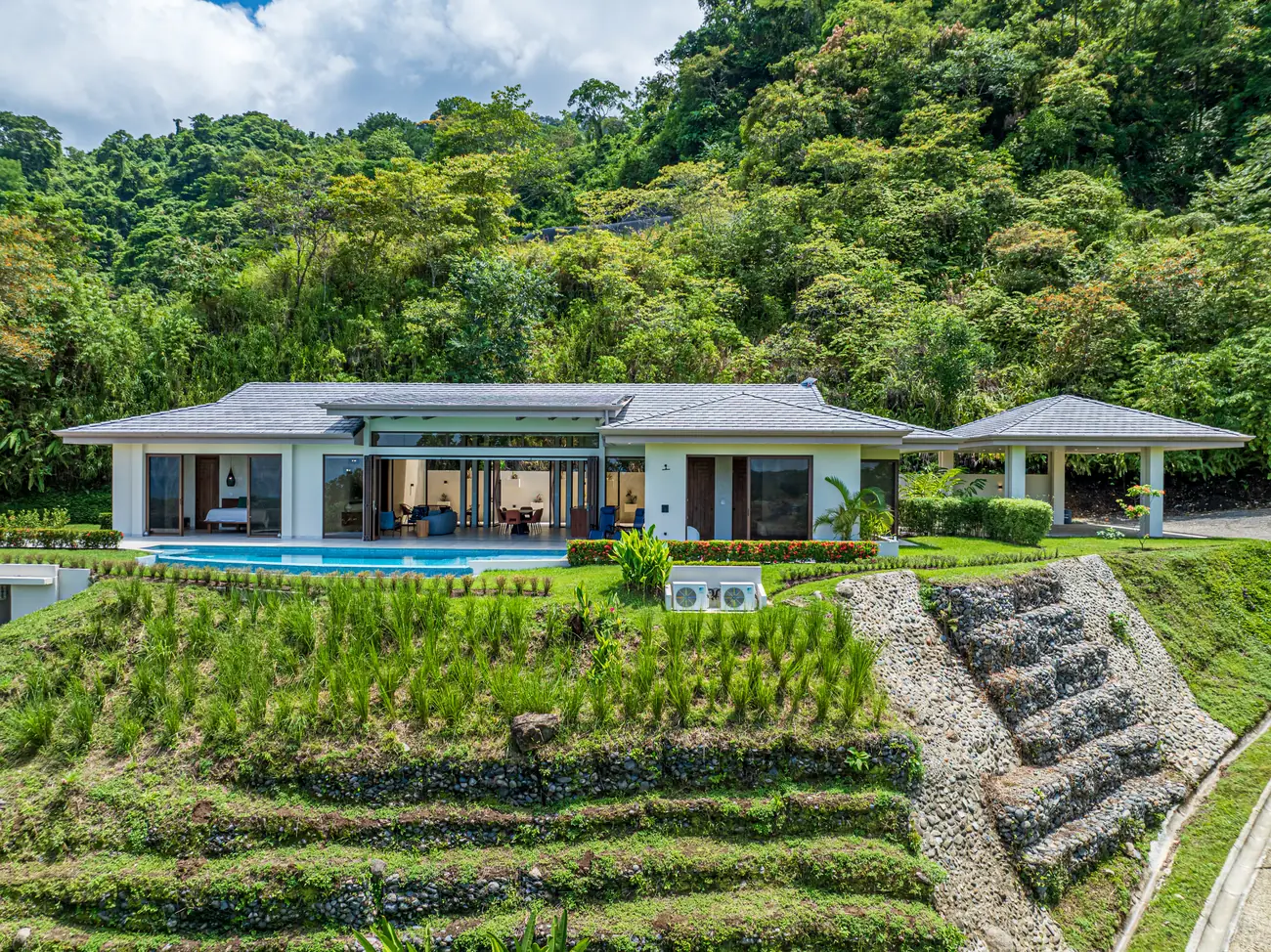 Casa Tranquilidad &mdash; the roof plane running out over the pool