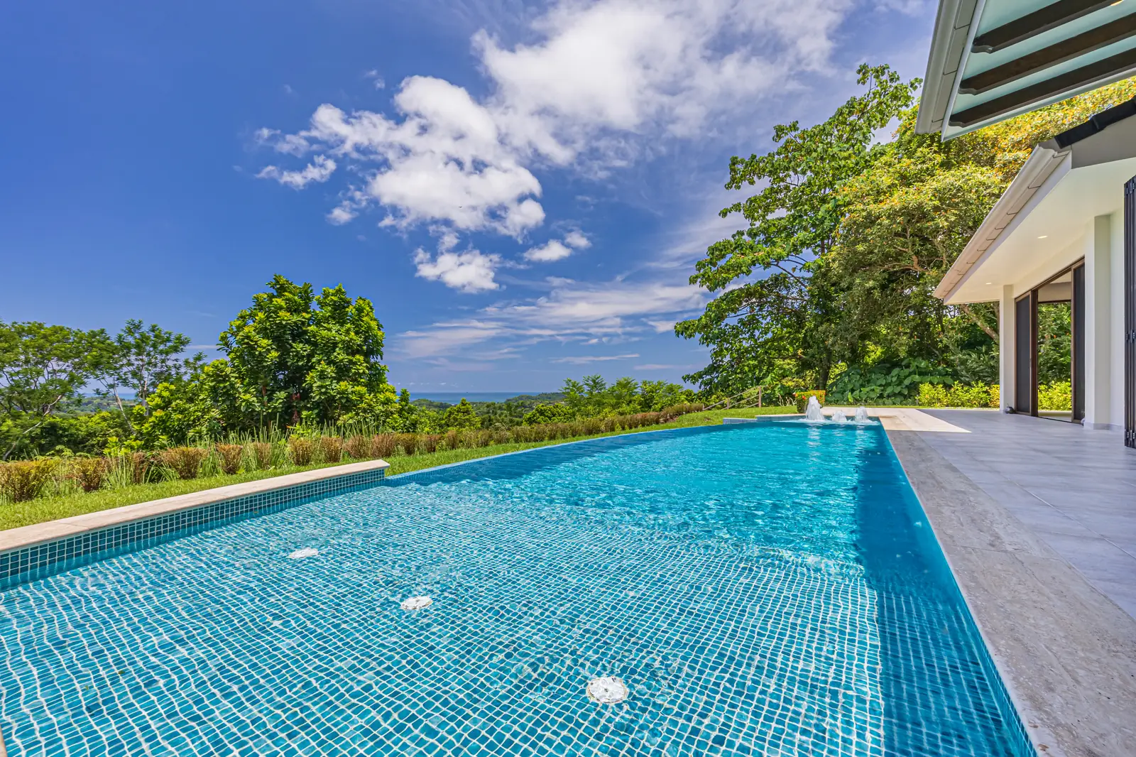 Casa Tranquilidad &mdash; the pool along the terrace
