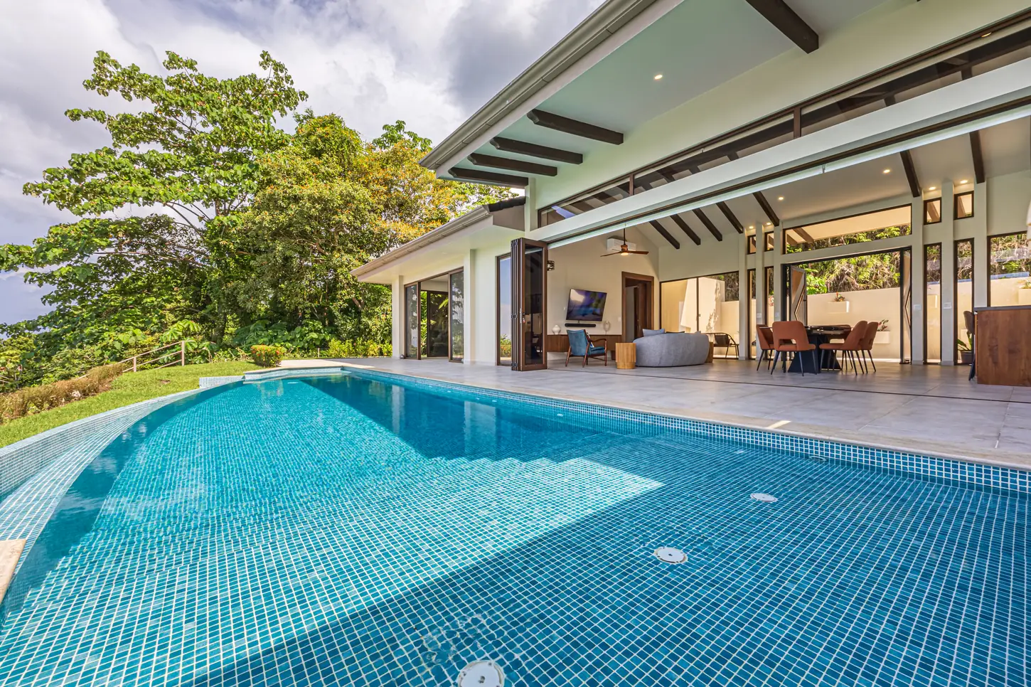 Casa Tranquilidad &mdash; the terrace under the deep eave