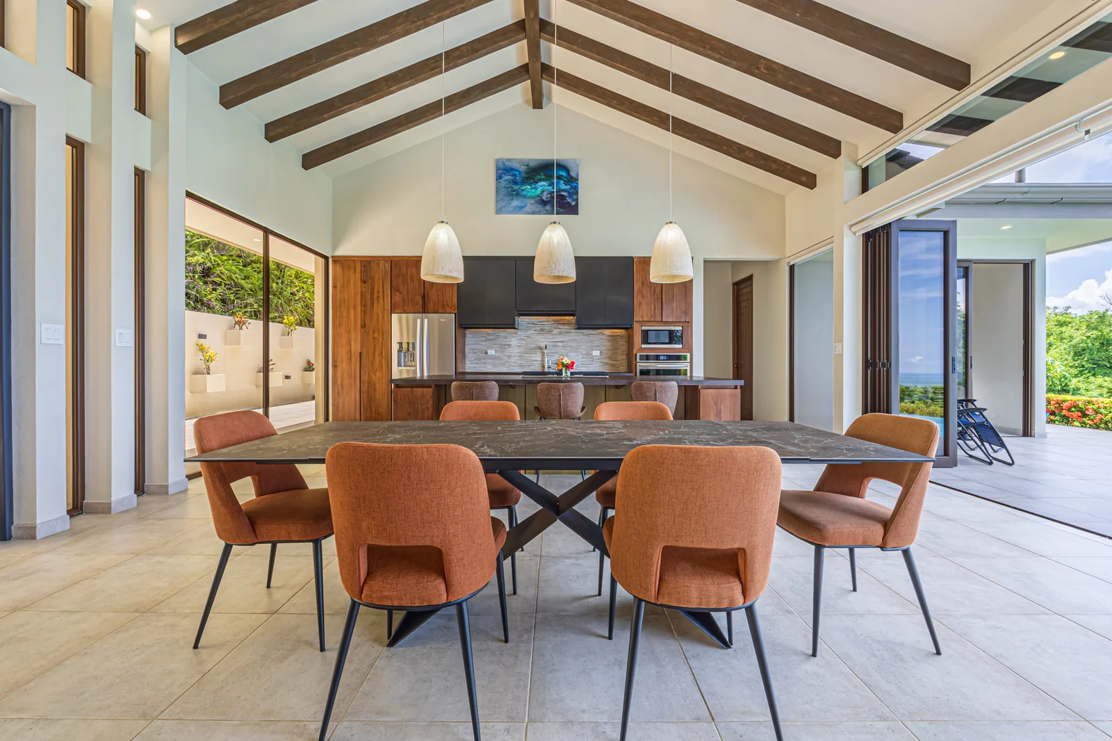 Casa Tranquilidad &mdash; the dining table