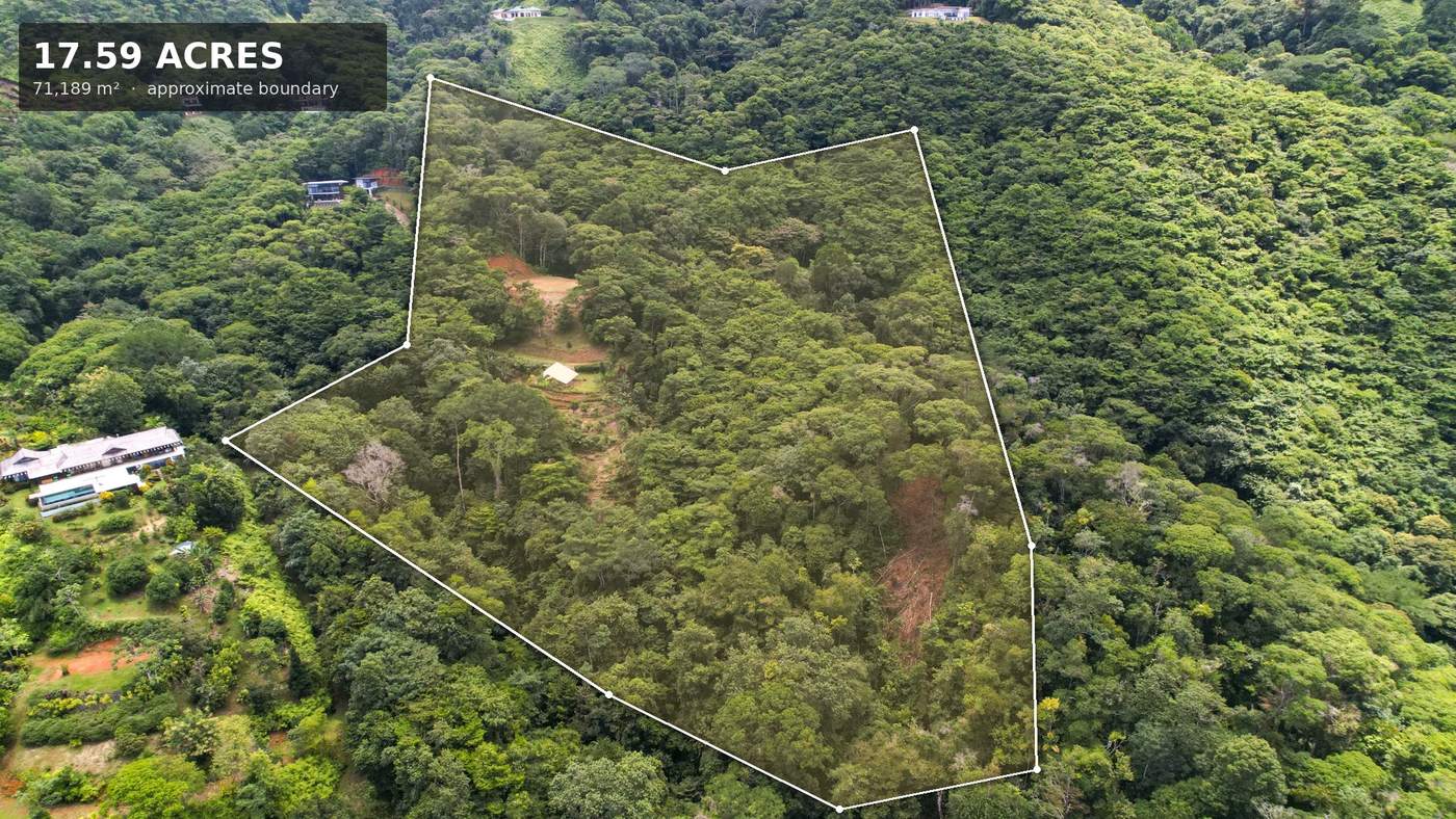 Costa Verde Estates titled lot &mdash; the approximate boundary of the 17.59-acre parcel marked on an aerial view