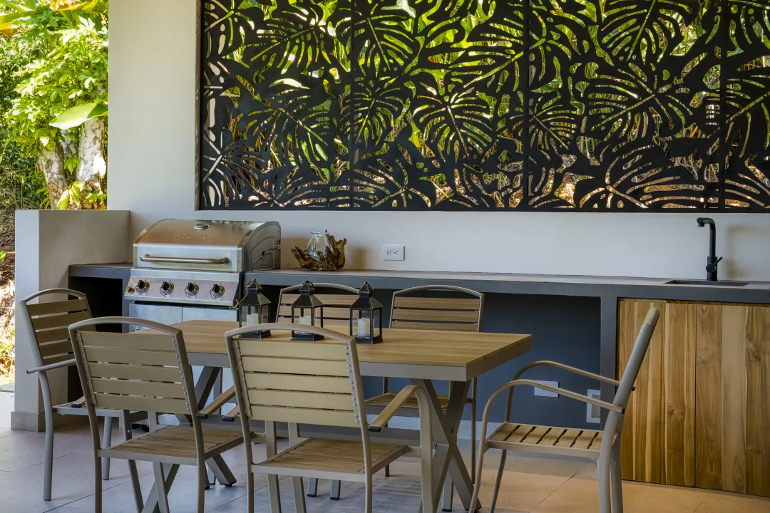 Dulce Pac&iacute;fico &mdash; the outdoor kitchen