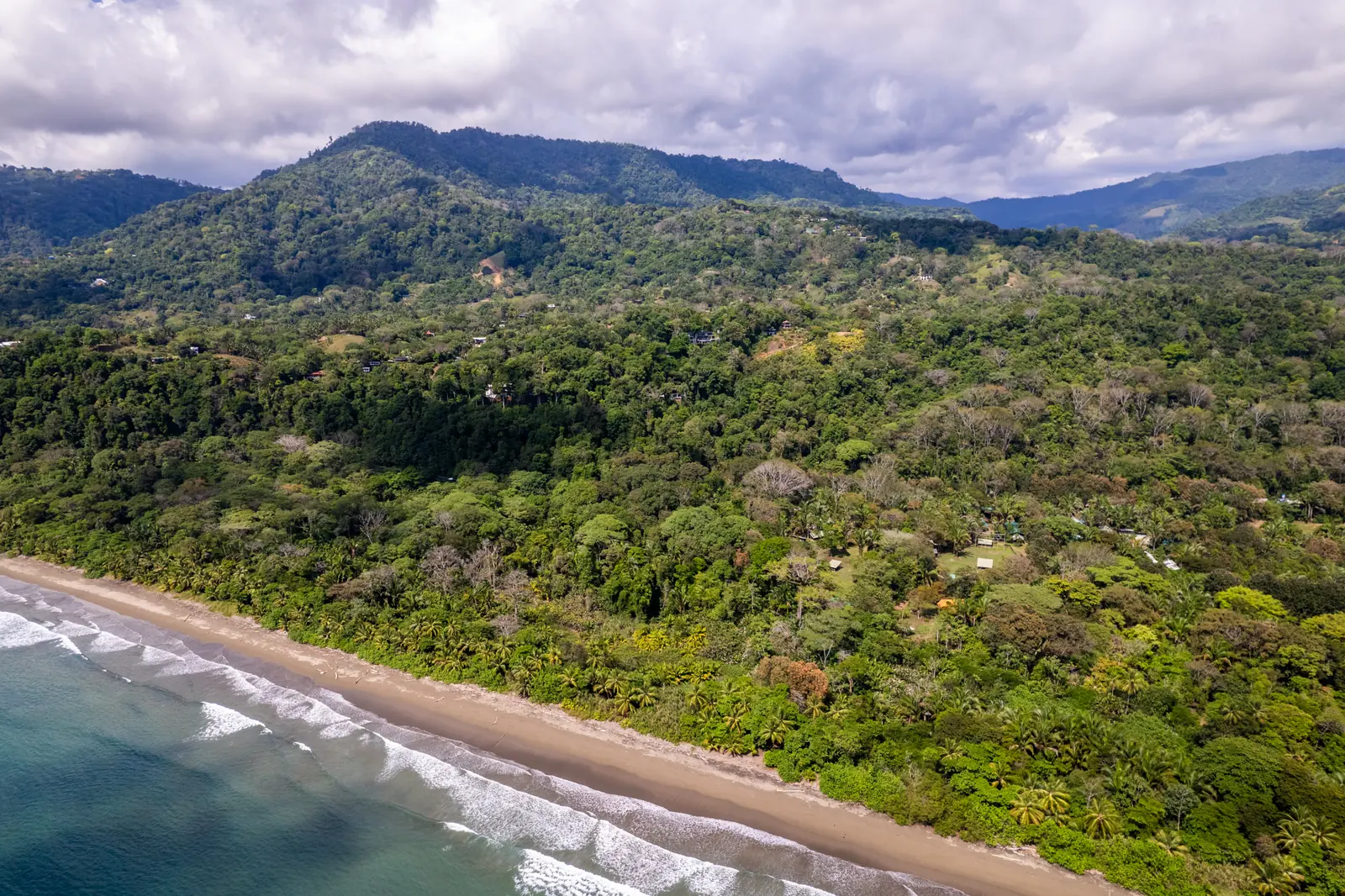 Finca La Cascada &mdash; the coast and the hills behind it