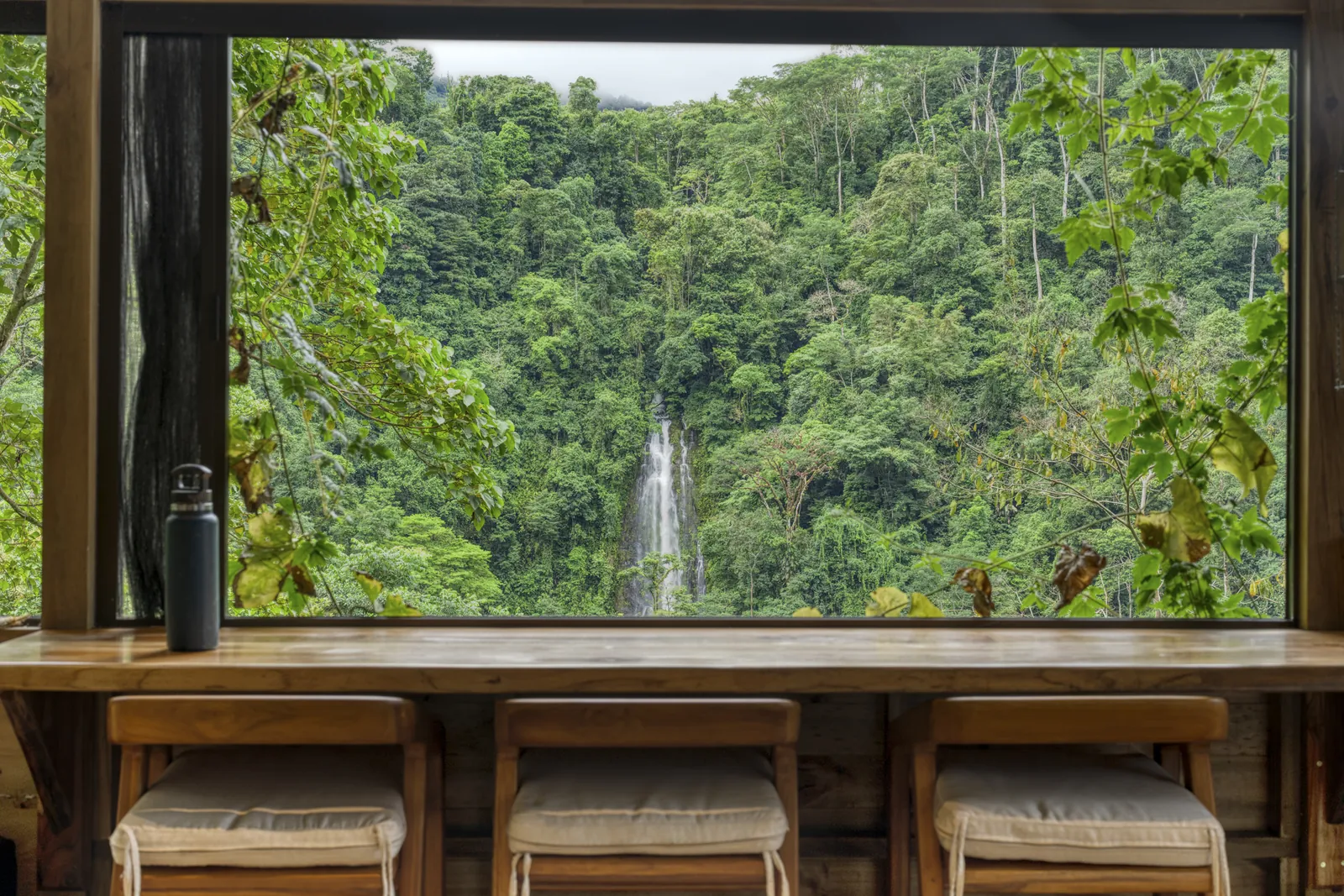 Finca Tres Cascadas &mdash; the cabin kitchen