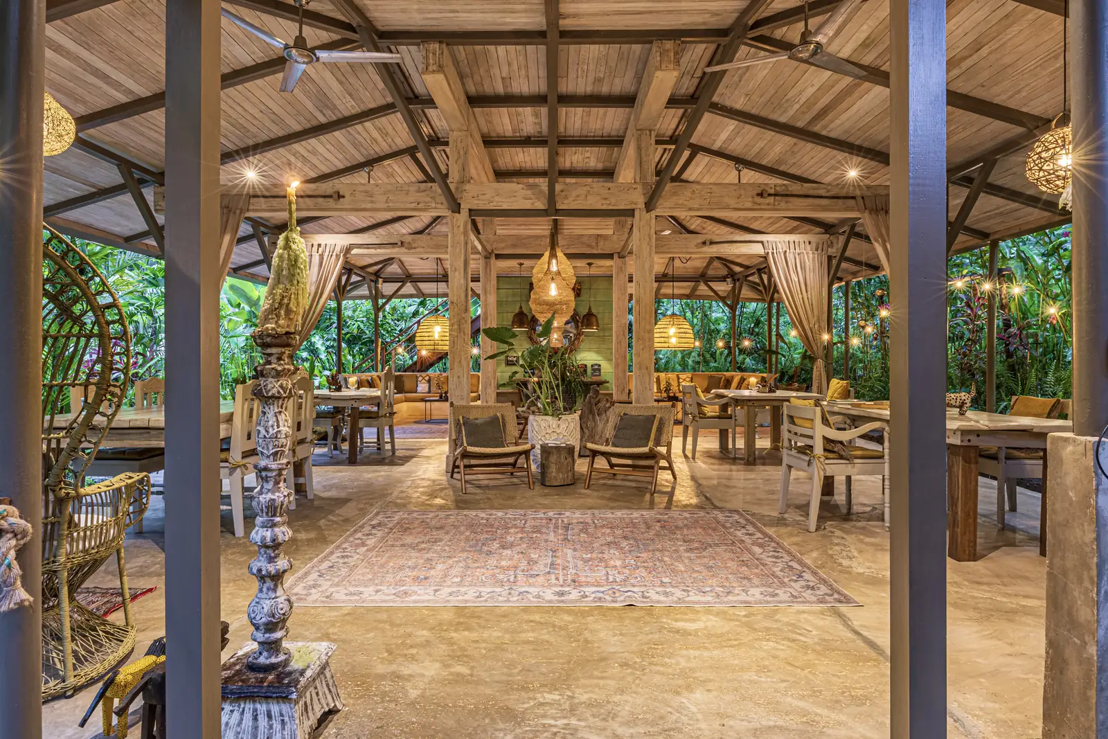 680-acre Golfo Dulce estate &mdash; The open-air dining pavilion under its timber roof