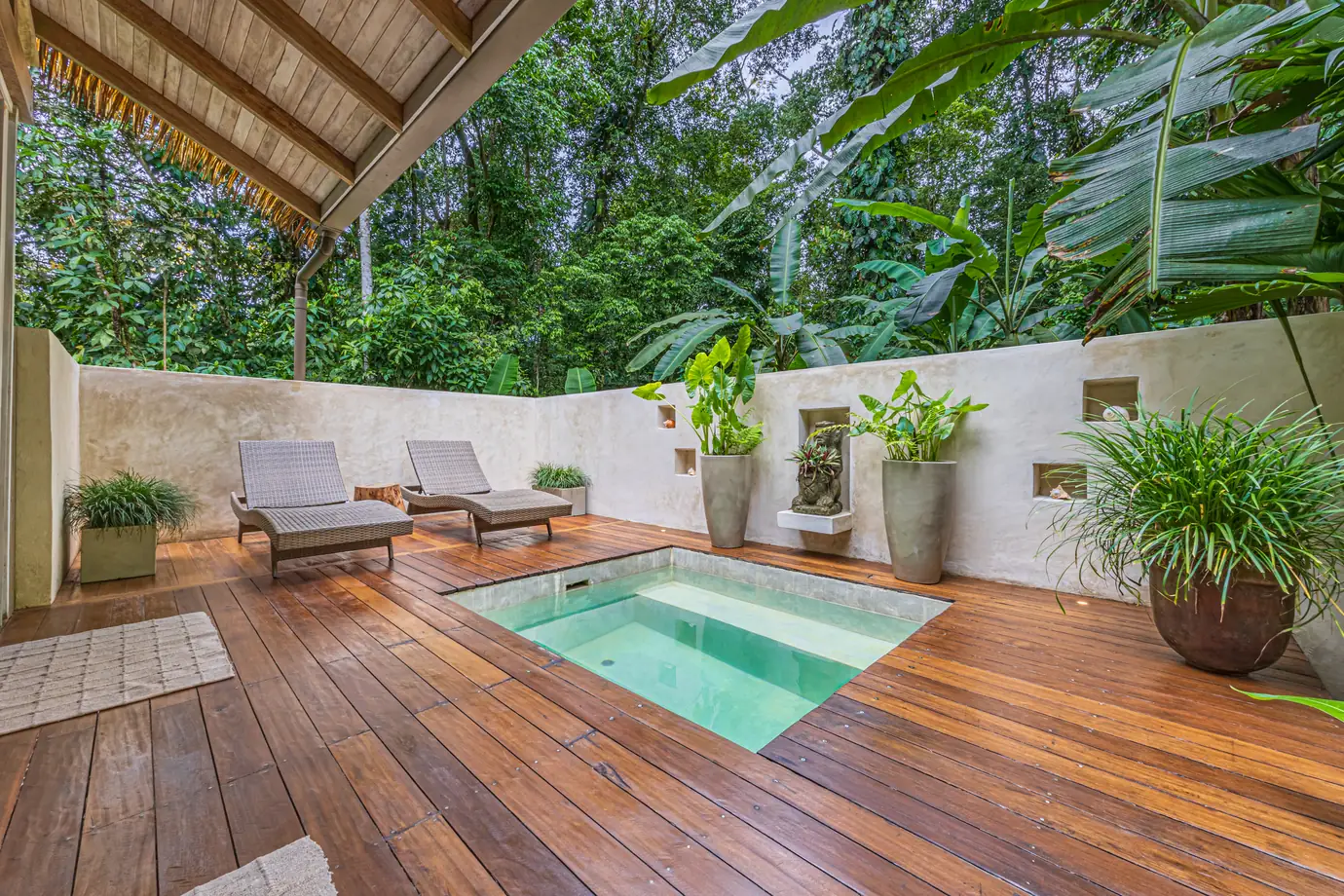 680-acre Golfo Dulce estate &mdash; A plunge pool and deck off one of the cabins