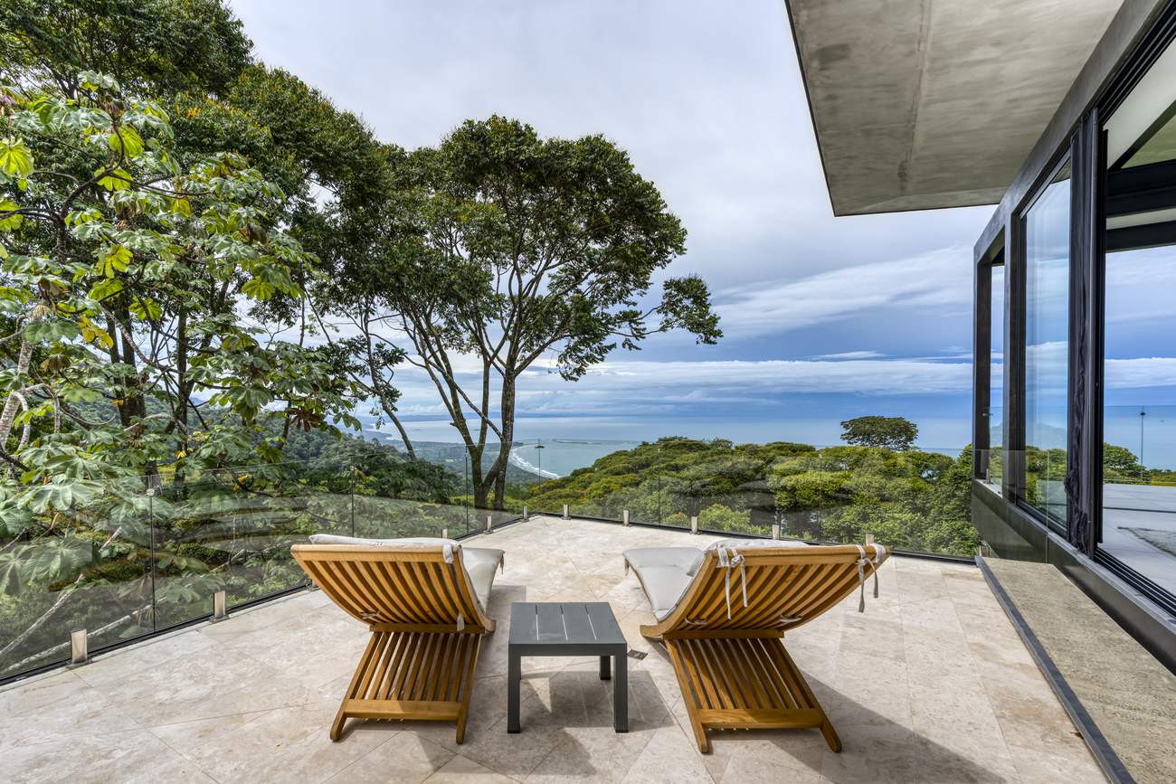 &iexcl;Que Brava! &mdash; the suntan terrace
