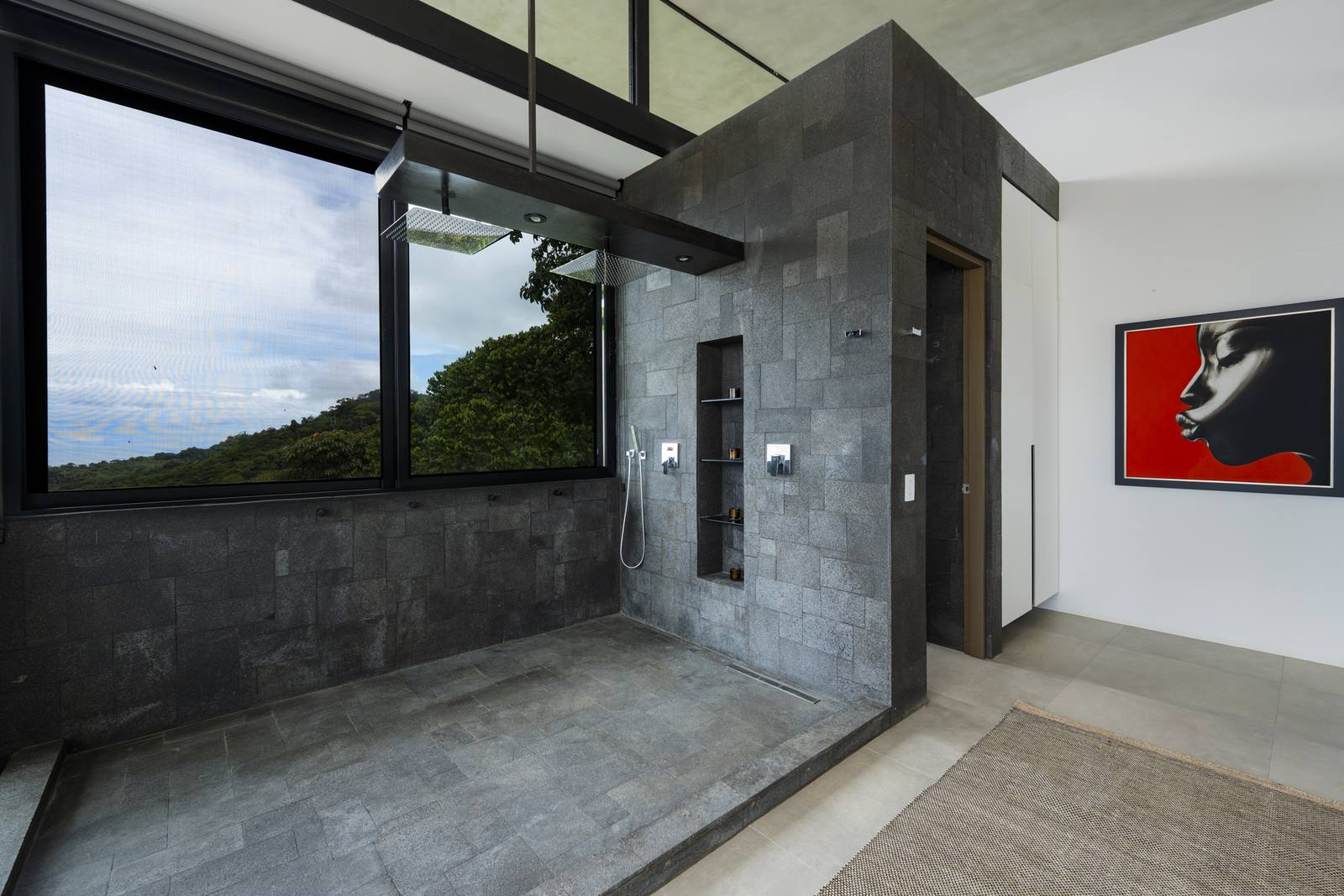 &iexcl;Que Brava! &mdash; the double shower at sunset