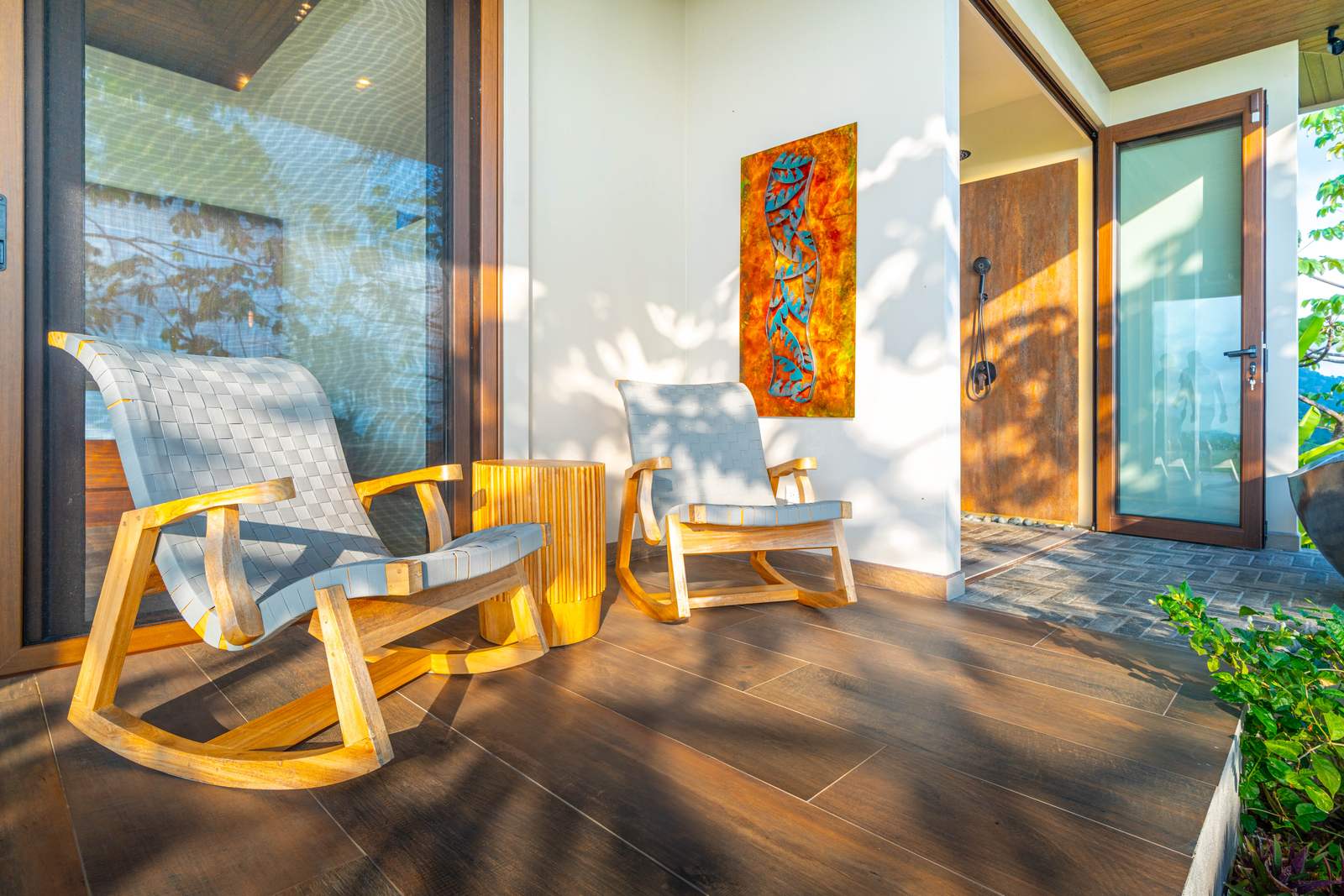 Sue&ntilde;o del Pac&iacute;fico &mdash; Rocking chairs on a private patio