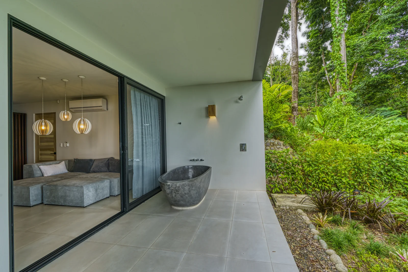 Villa Cosara &mdash; the primary suite