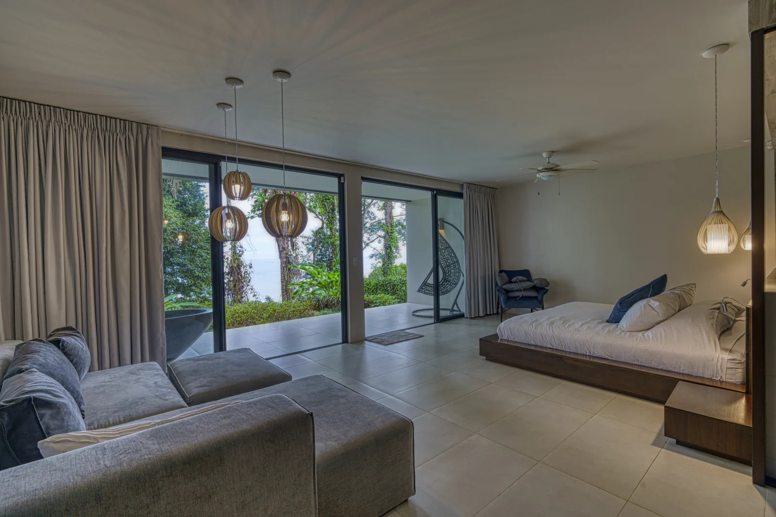Villa Cosara &mdash; a suite glazed to the jungle