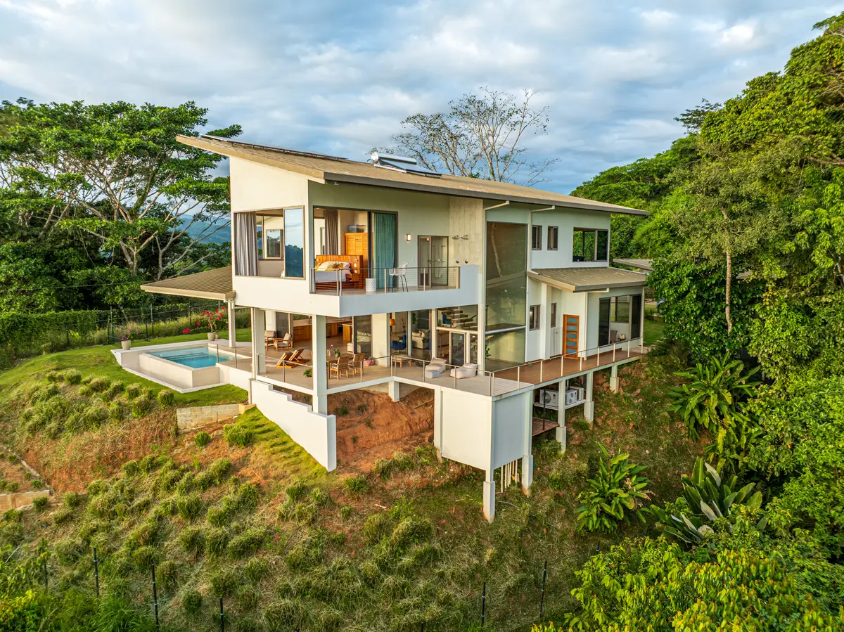 Villa Doble Vista &mdash; house and pool from the air