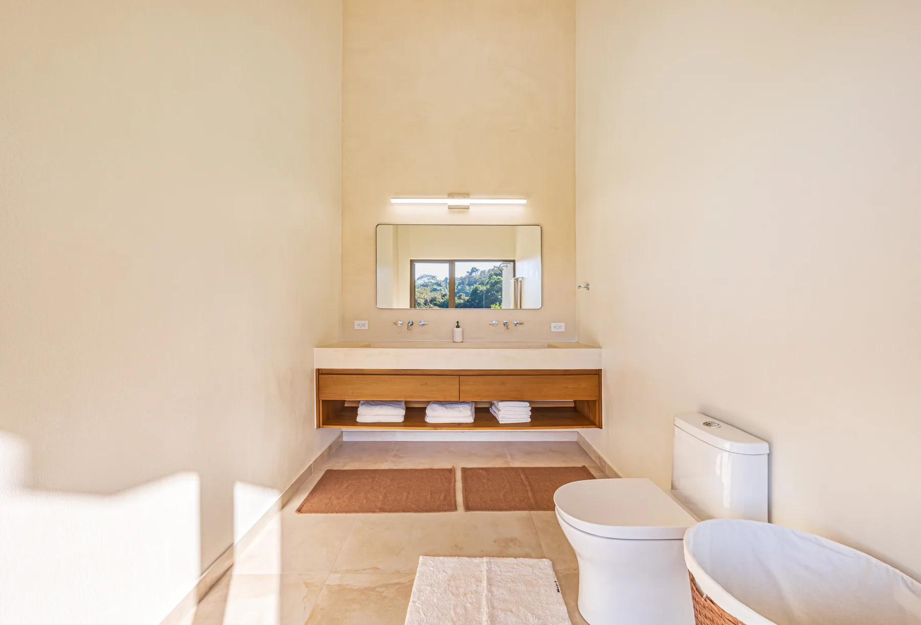 Villa Doble Vista &mdash; vanity