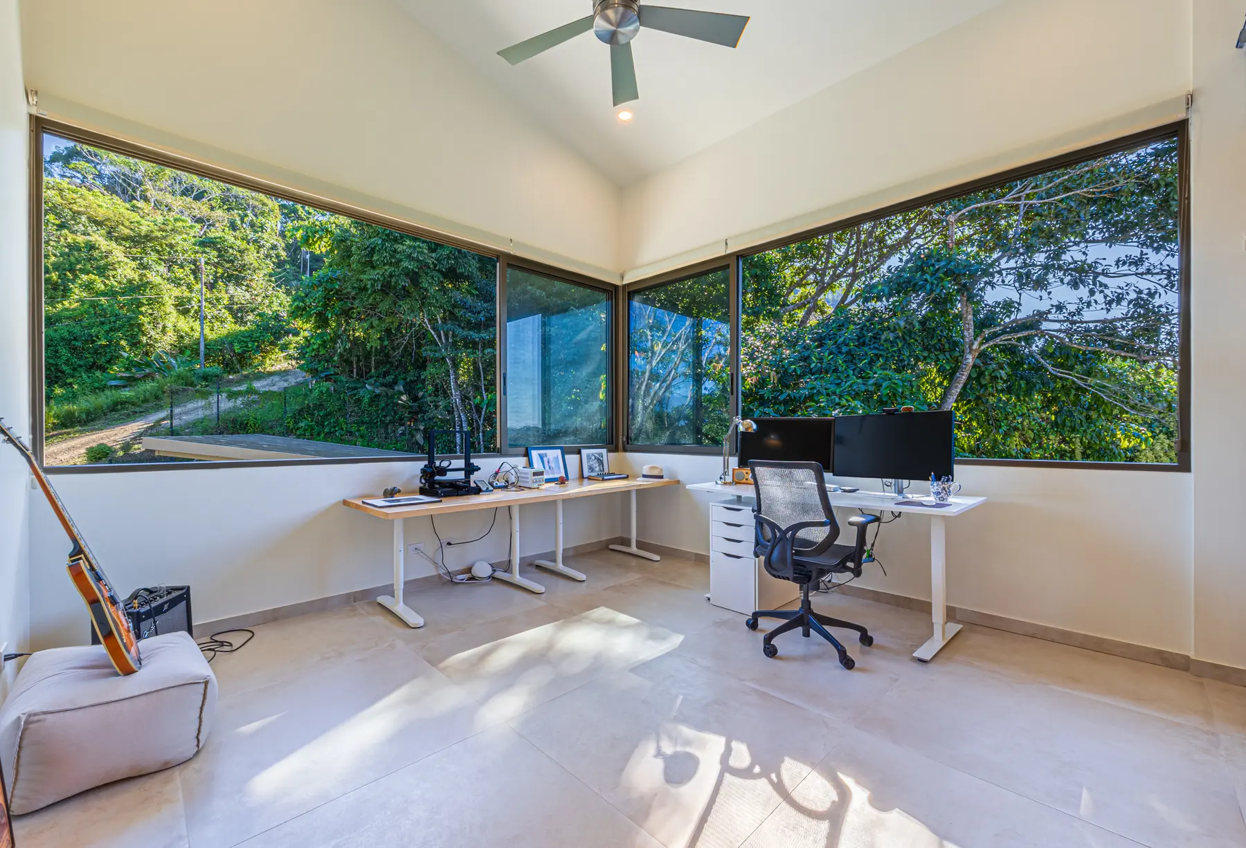 Villa Doble Vista &mdash; office