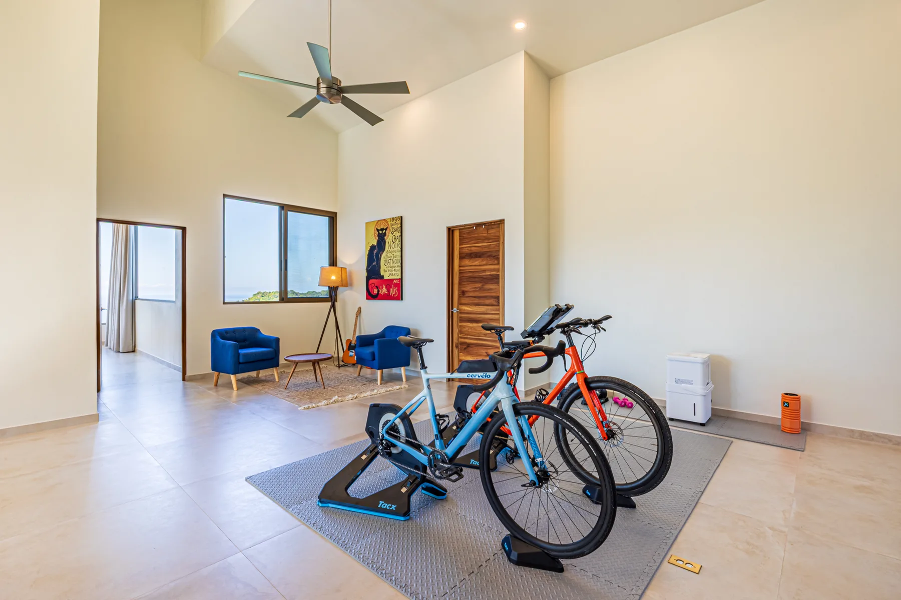 Villa Doble Vista &mdash; simulator room