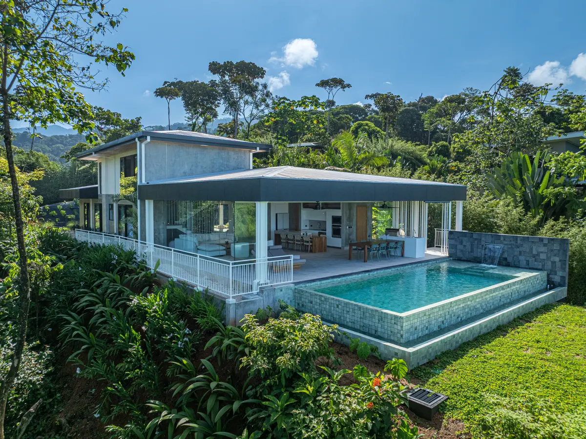 Villa Las Brisas &mdash; the villa from the air