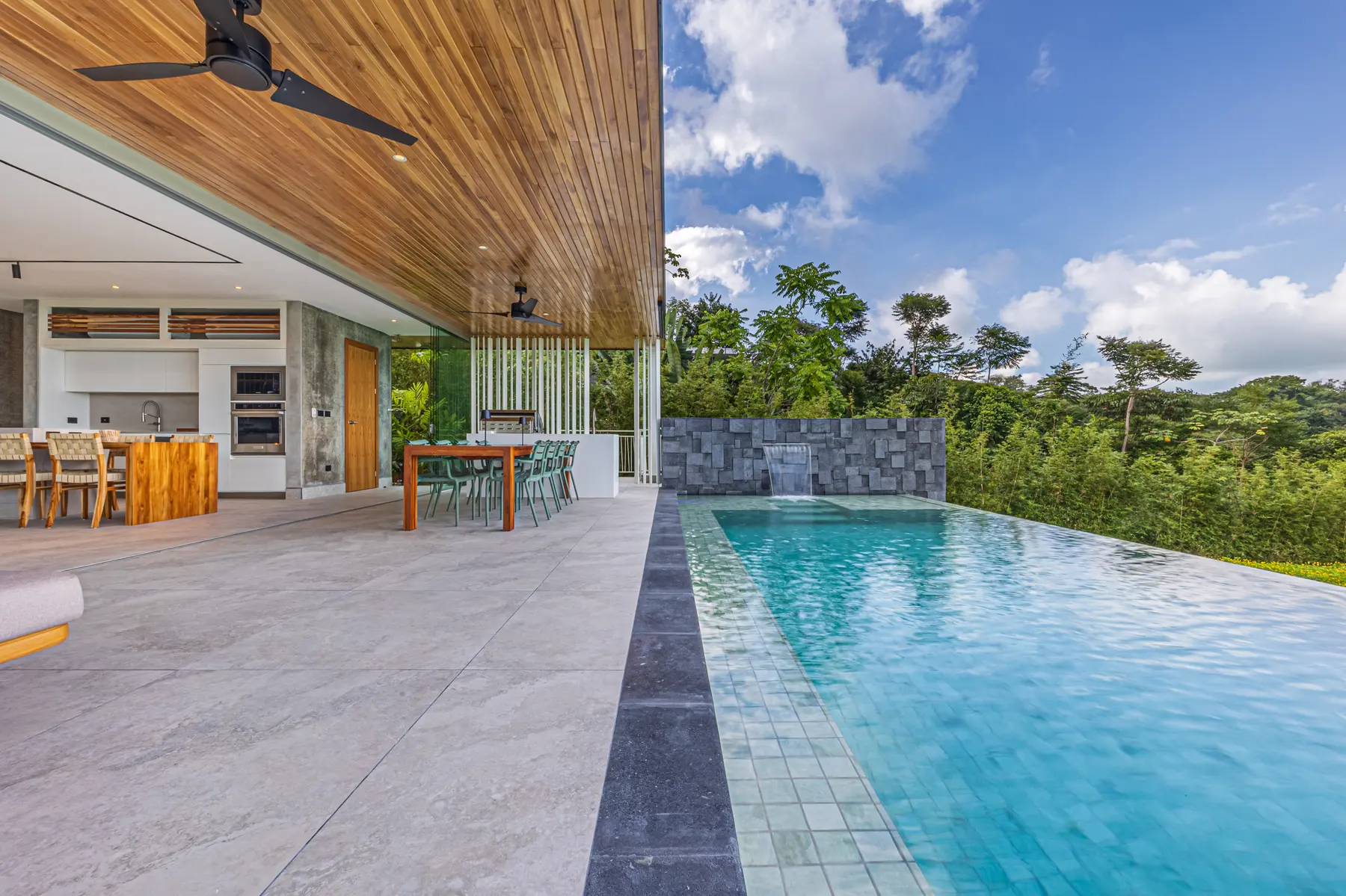 Villa Las Brisas &mdash; the pool and the view
