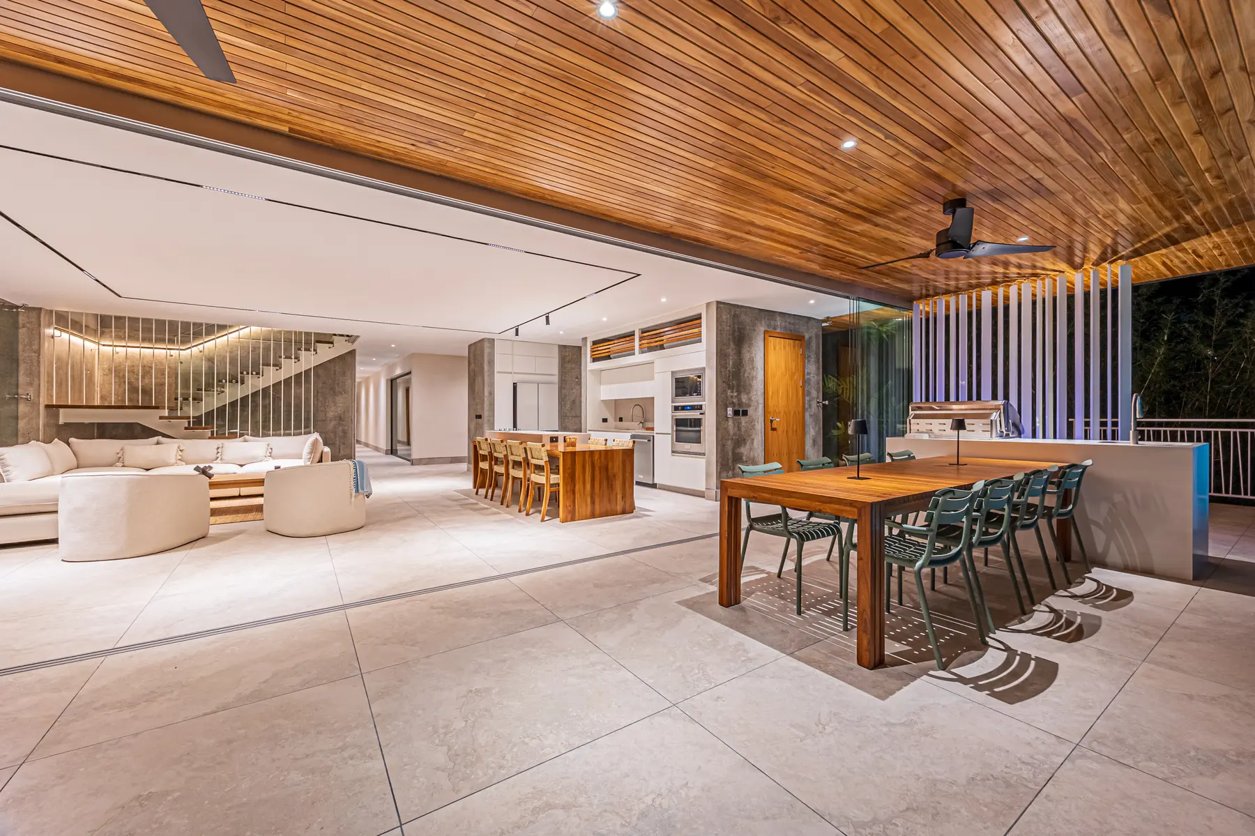 Villa Las Brisas &mdash; the breakfast bar