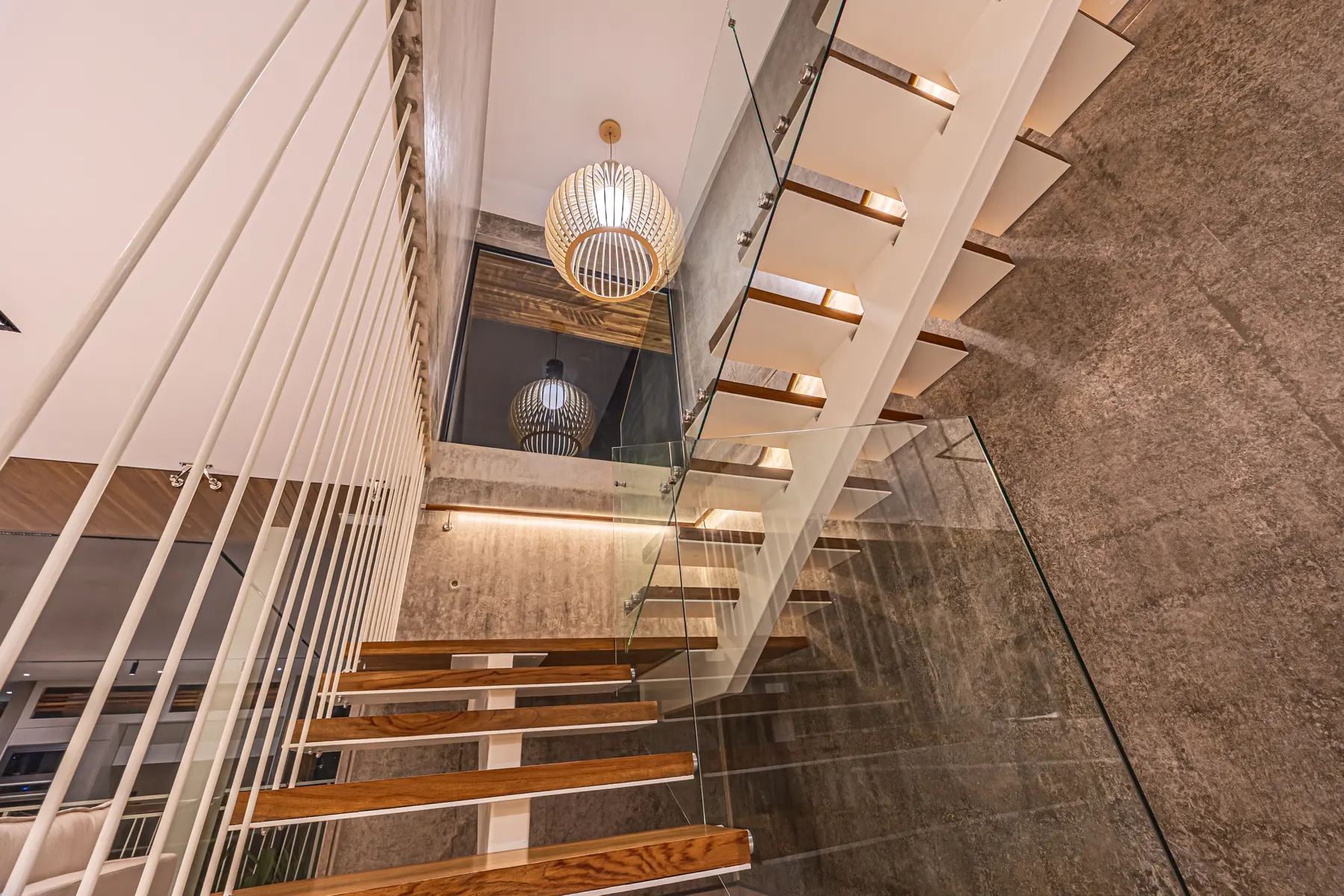 Villa Las Brisas &mdash; the staircase detail