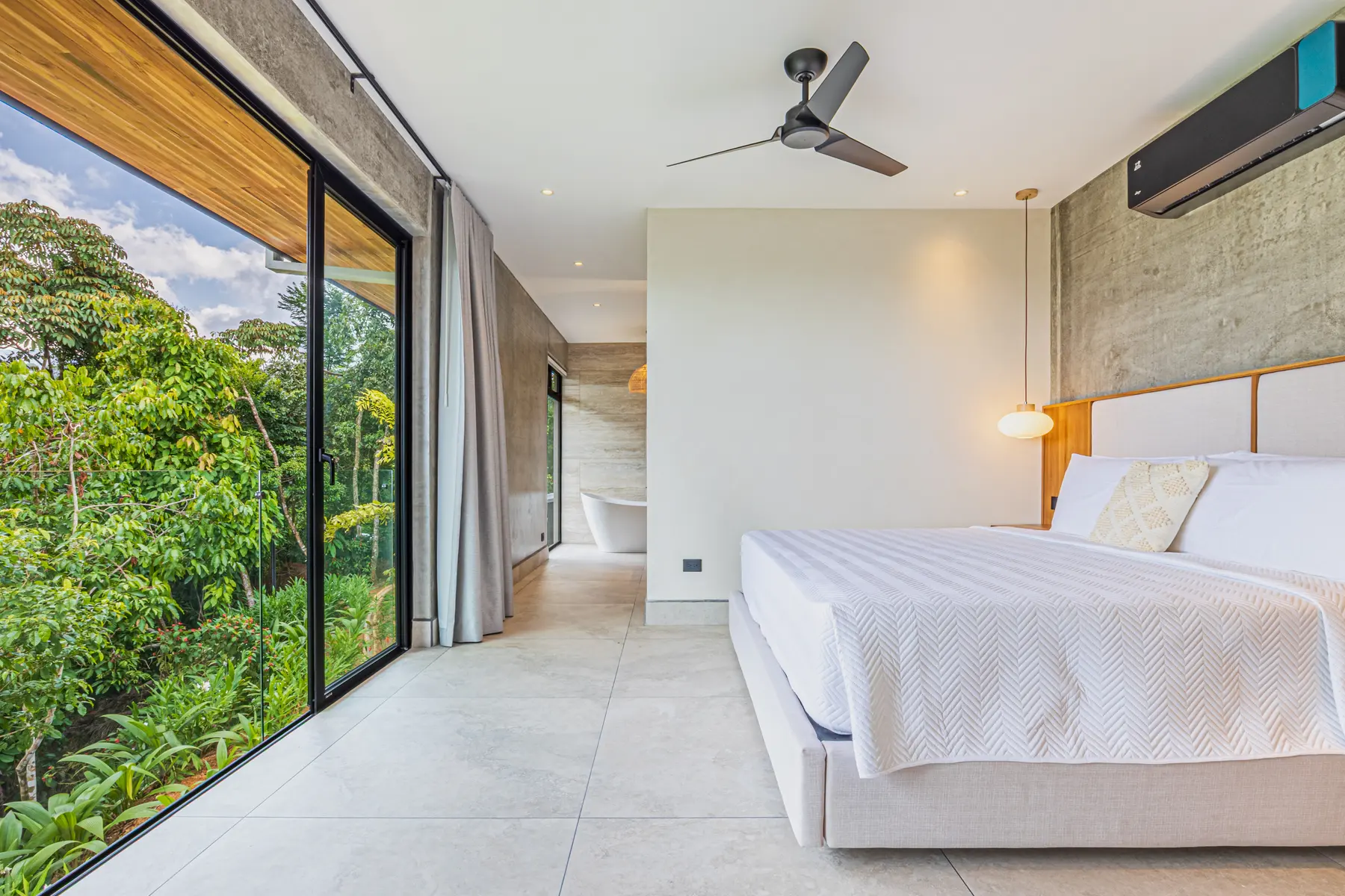Villa Las Brisas &mdash; the primary suite