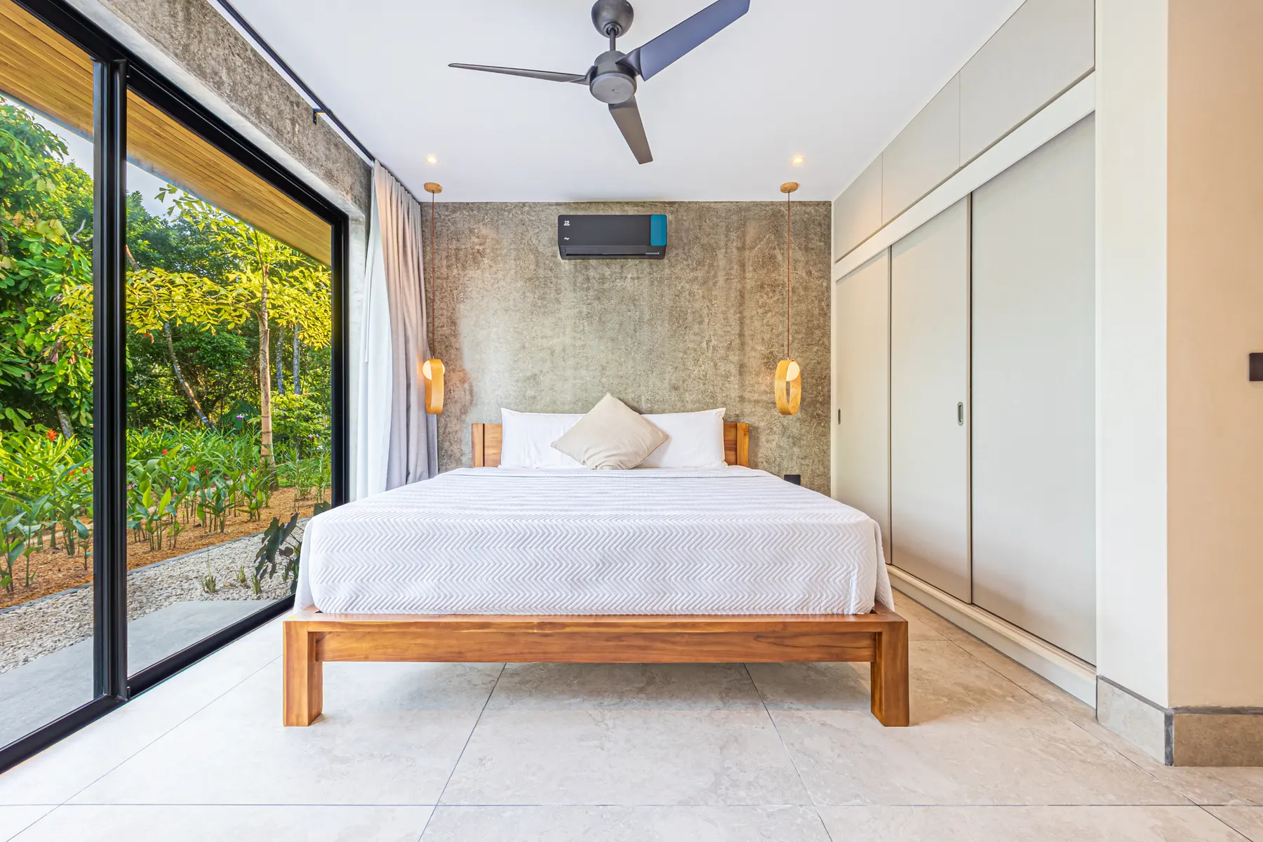 Villa Las Brisas &mdash; a guest bedroom