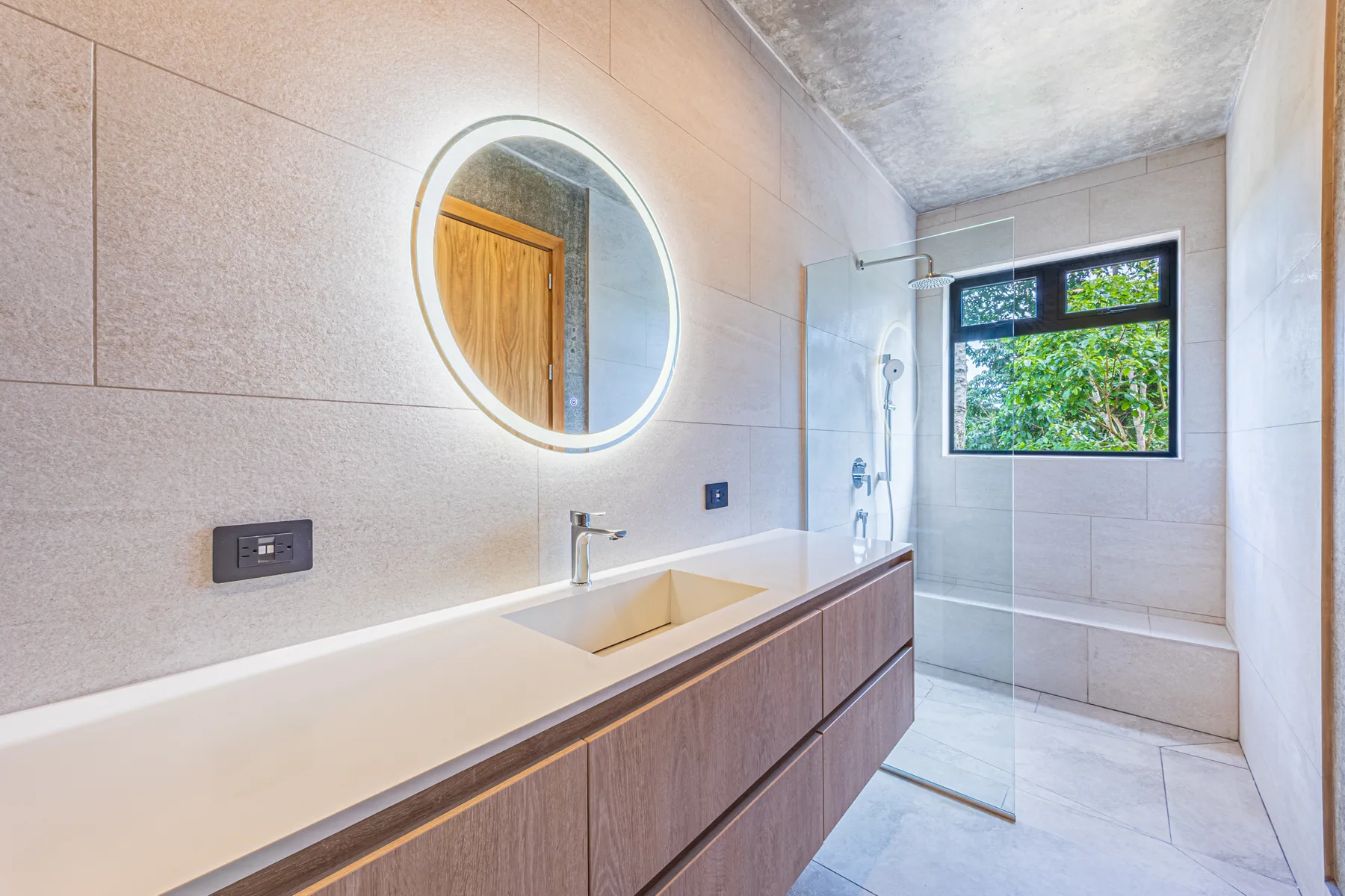 Villa Las Brisas &mdash; a guest bath