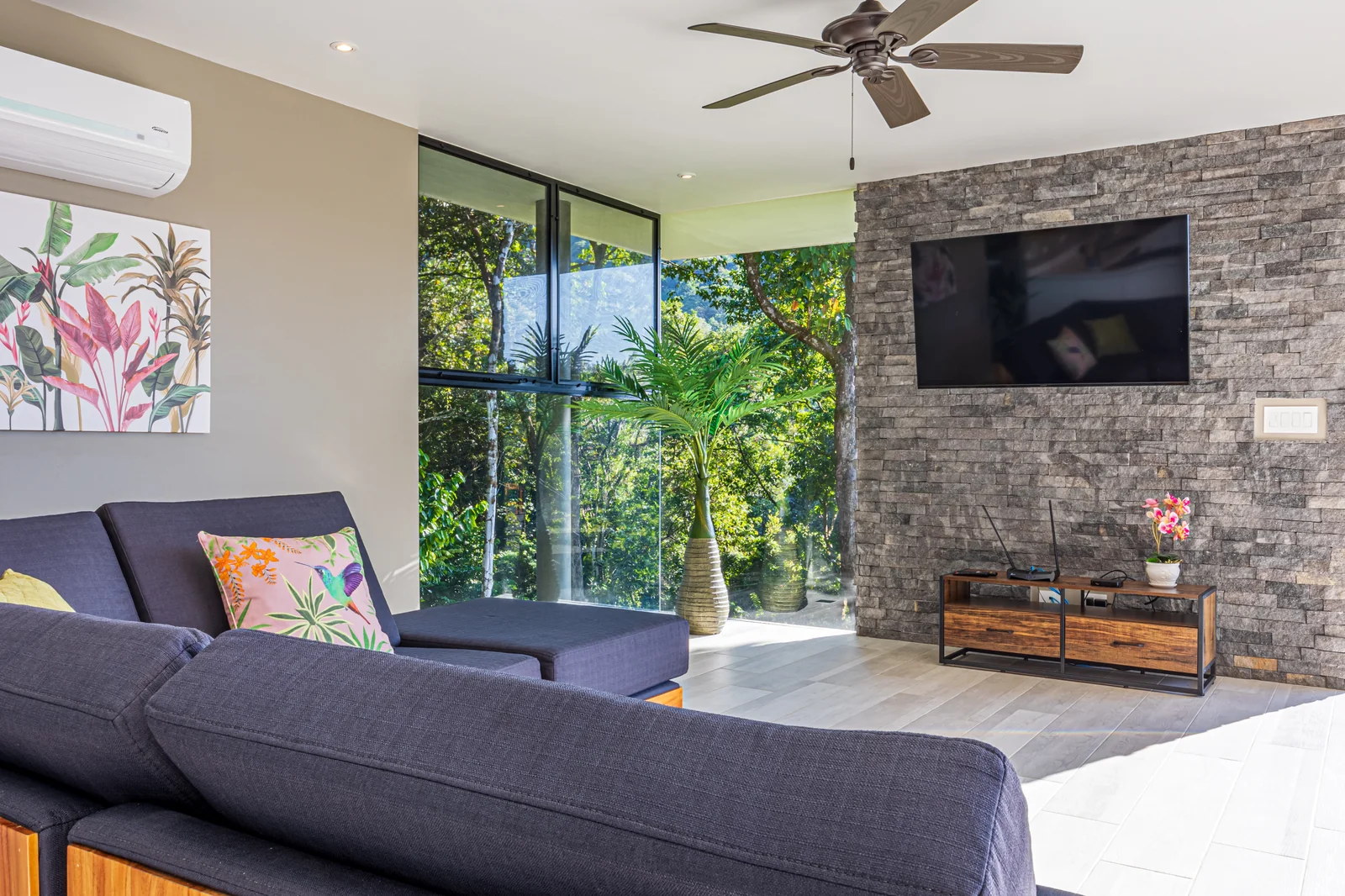 Villa las Ramas &mdash; the living room and the stone hearth
