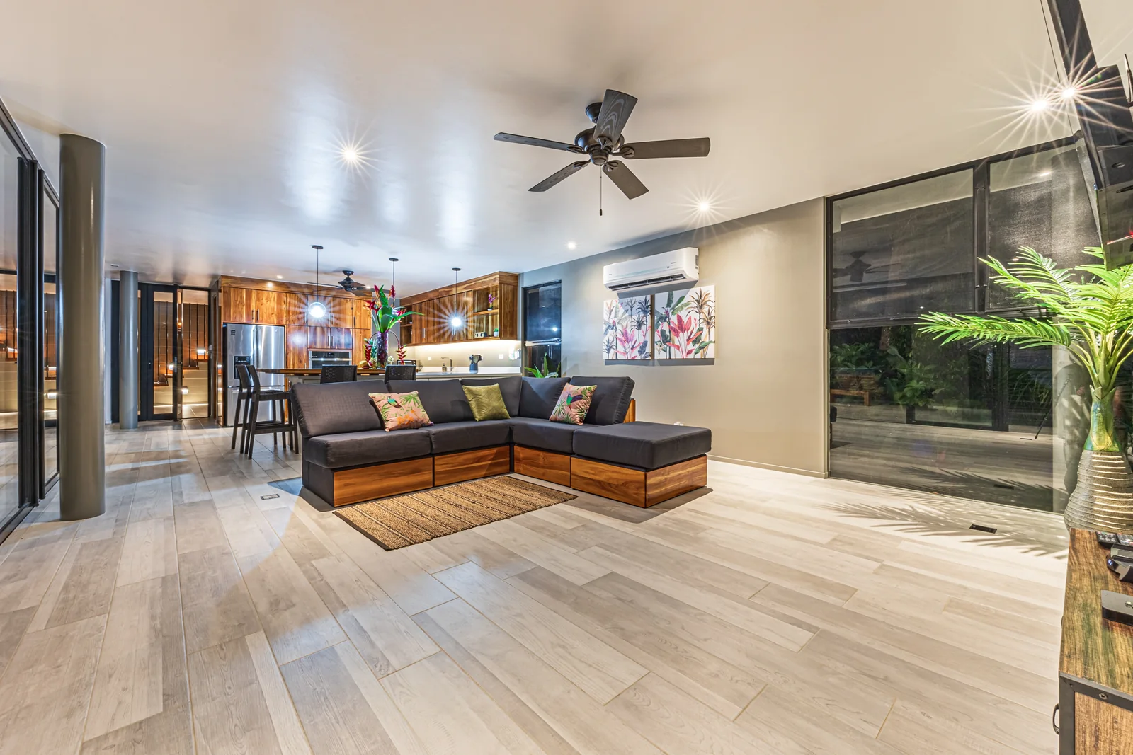 Villa las Ramas &mdash; living and dining together on the main level
