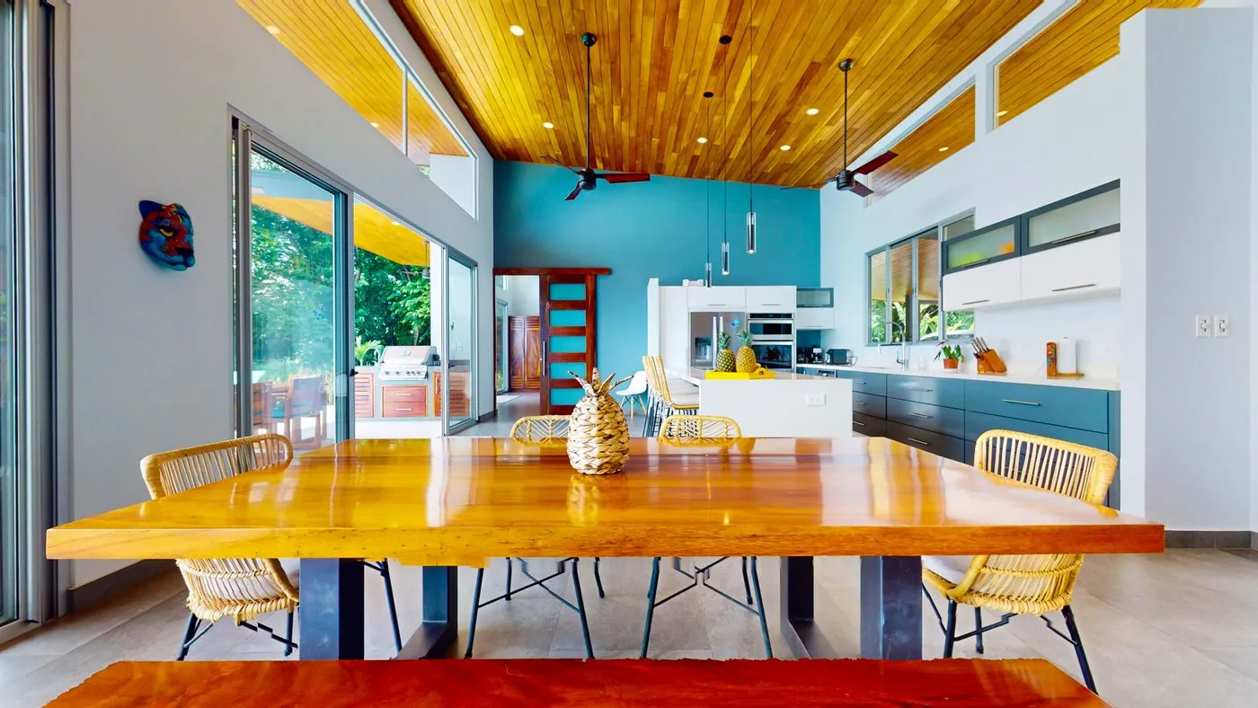 Villa Oro Verde &mdash; the dining table beneath the vaulted ceiling