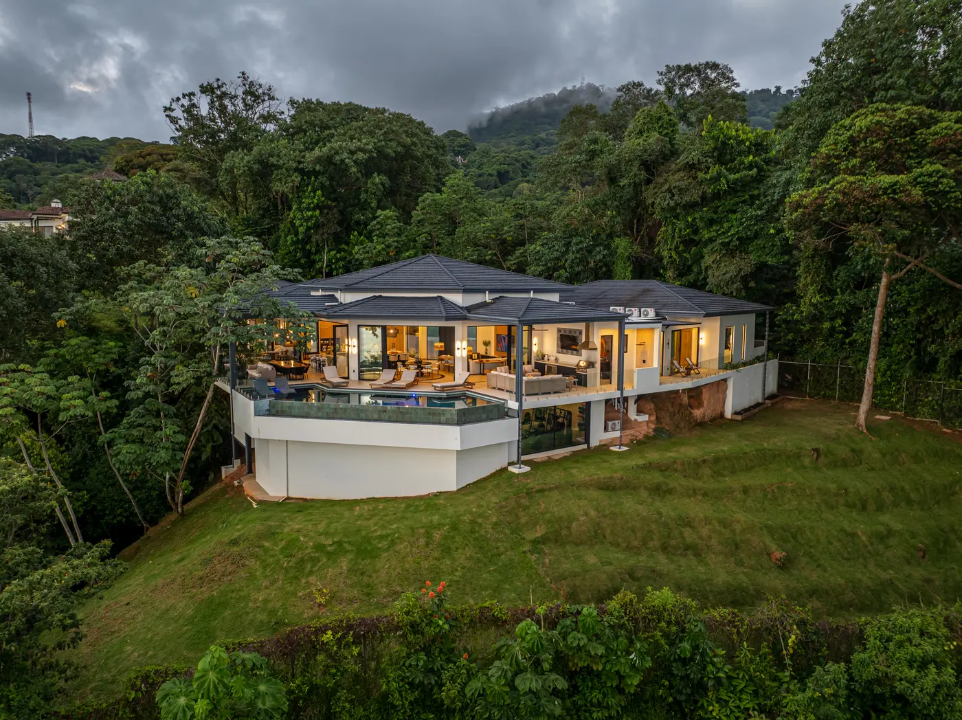 Villa San Martin &mdash; the house at dusk