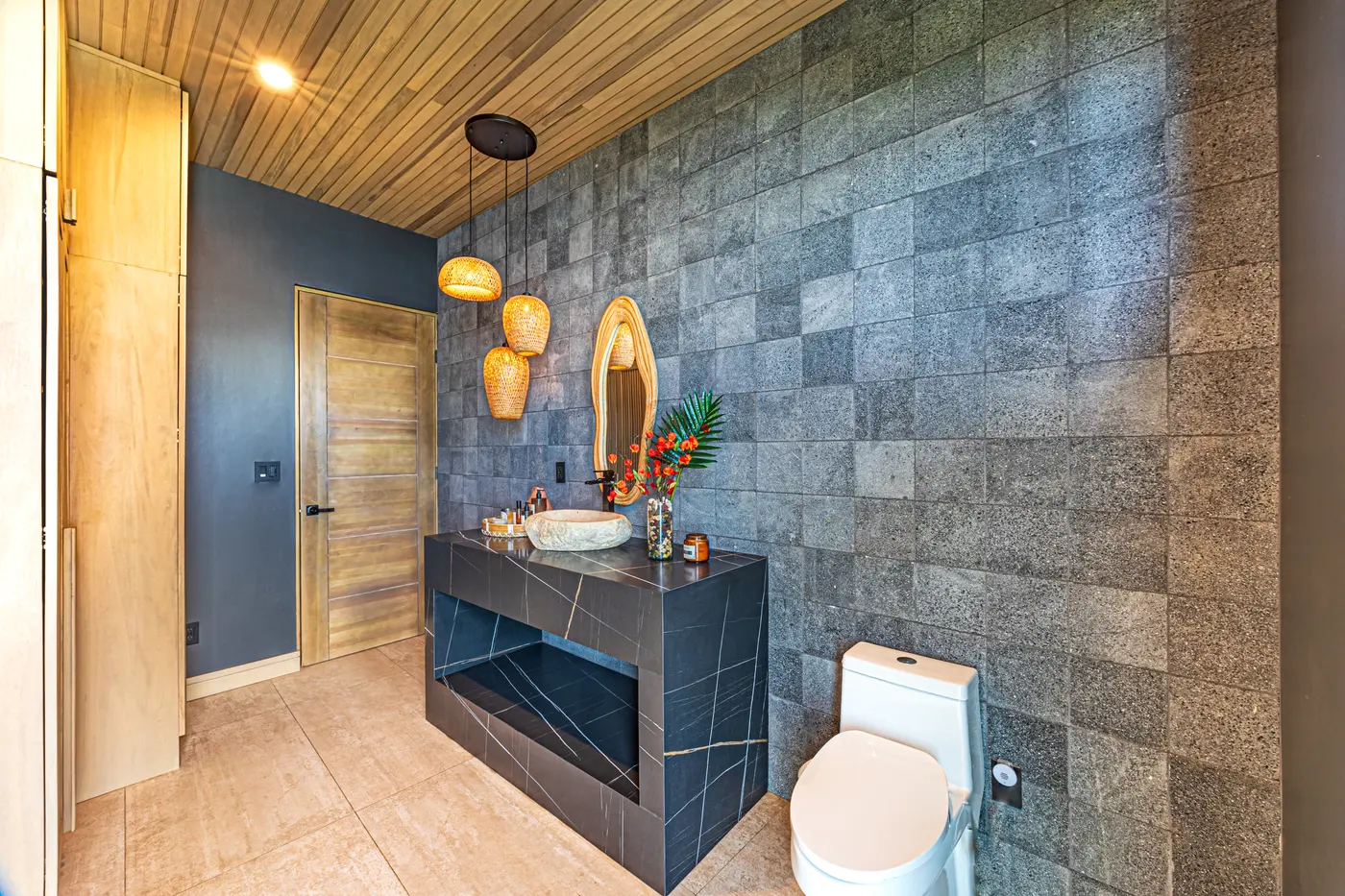 Villa San Martin &mdash; the powder room