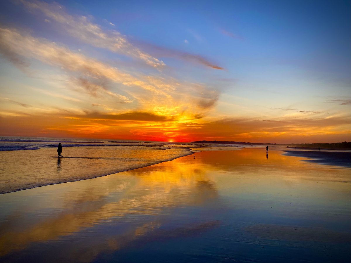 Oceanfront Esterillos condo &mdash; sold